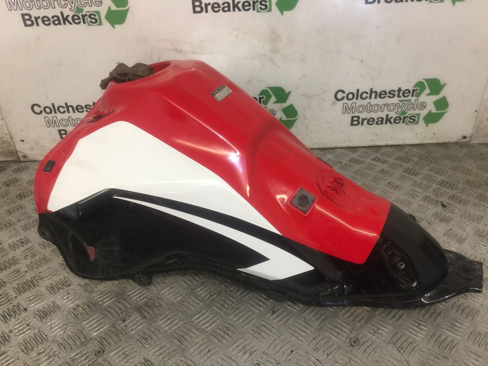 HONDA CRF1000 AFRICA TWIN PETROL TANK YEAR 2016-2019 (STOCK 695)