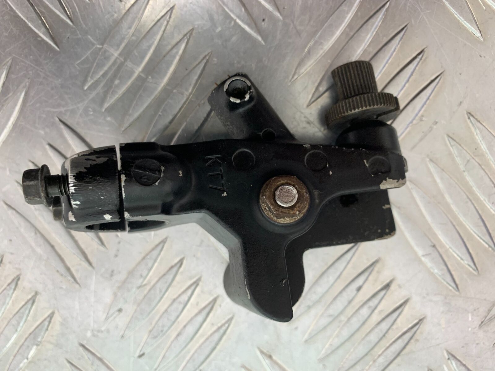 HONDA NTV 650 REVERE CLUTCH LEVER BRACKET  YEAR 1988-1996  (CMB1025))
