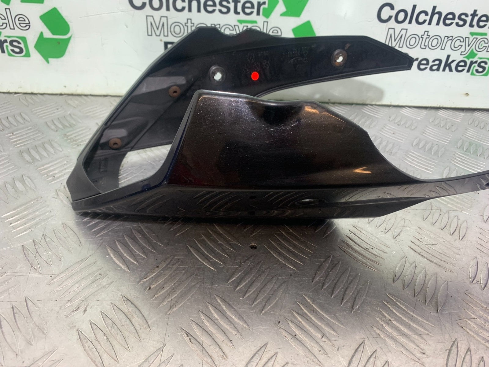 TRIUMPH 675 STREET TRIPLE BELLYPAN   2013-2016 (CMB1186)