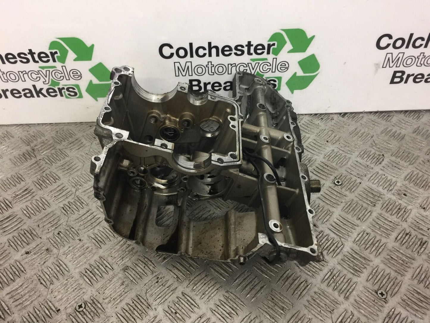 SUZUKI GSXR600 GSXR 600 K1 K2 LOWER CRANK CASE  YEAR 2000