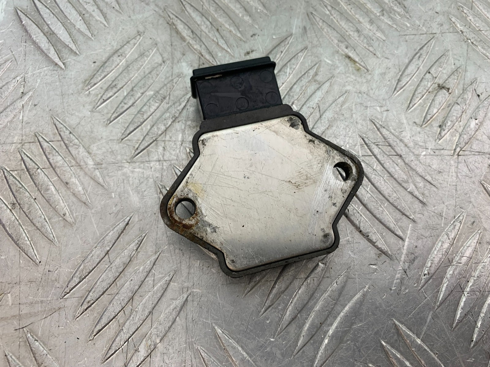 HONDA NT650 V DEAUVILLE REGULATOR YEAR 1999 (CMB1268)