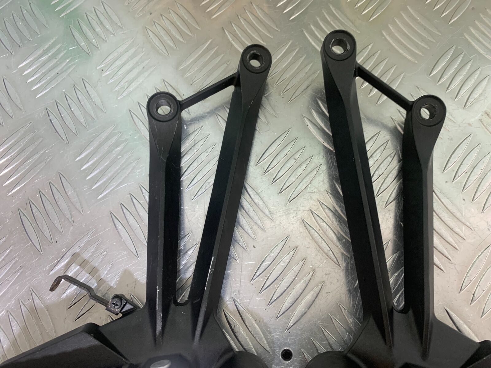 KAWASAKI Z1000 Z 1000 SX REAR HANGERS AND PEGS  YEAR 2011-13 (CMB1000)