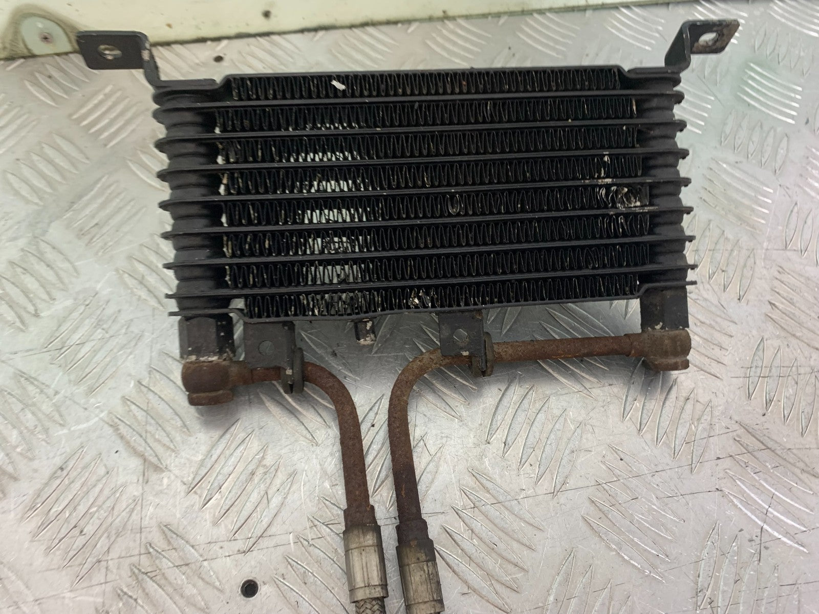 TRIUMPH 955i SPRINT ST OIL COOLER AND LINES  YEAR 1999-04 (CMB1230)