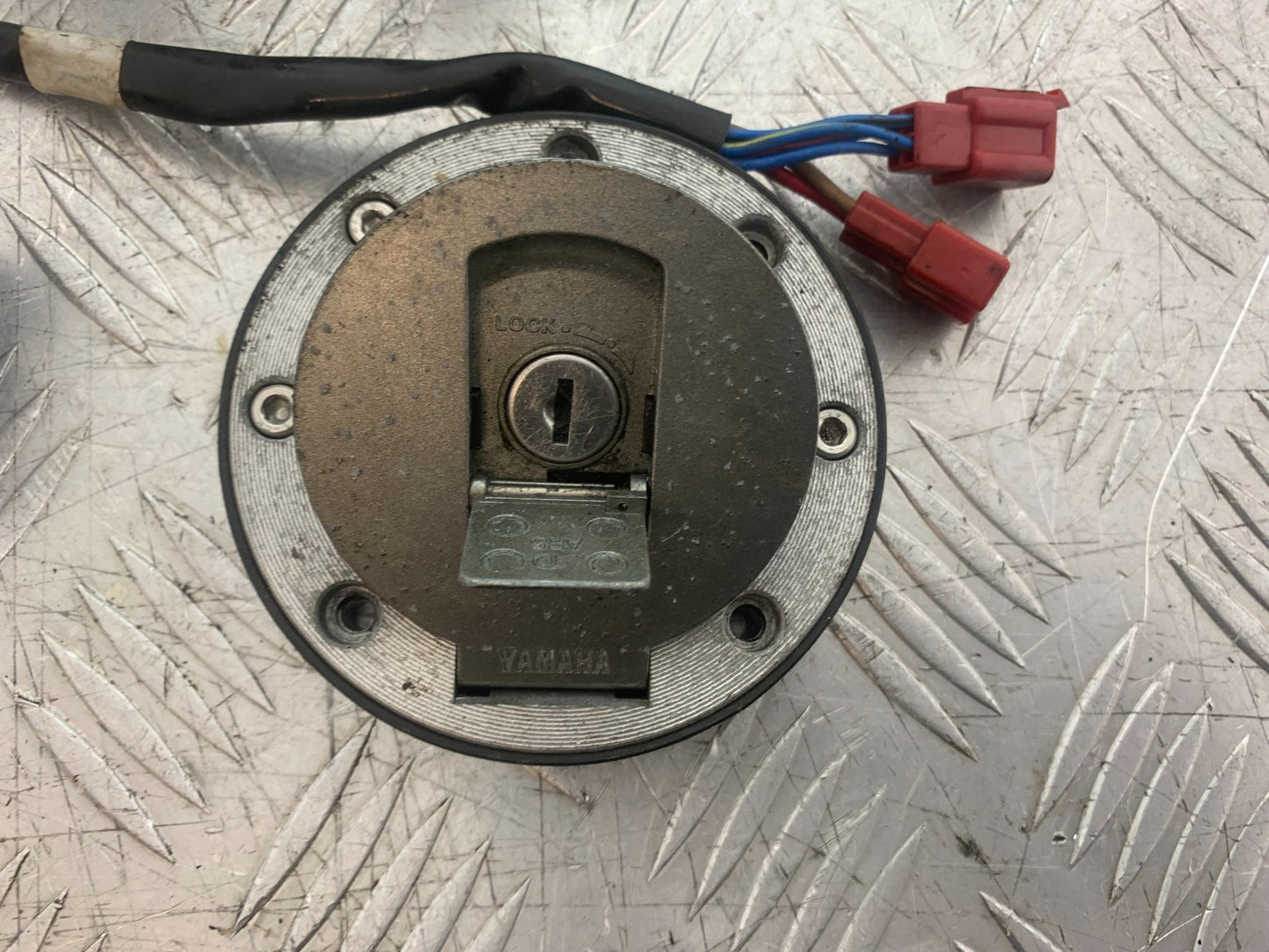 YAMAHA XJ900 XJ 900 DIVERSION LOCKS AND KEY  YEAR 1994-2002(CMB1292)