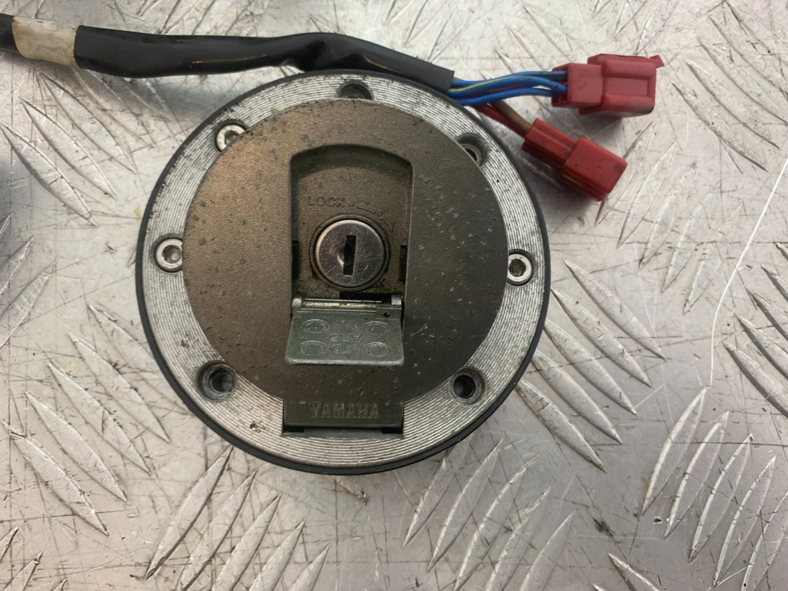YAMAHA XJ900 XJ 900 DIVERSION LOCKS AND KEY  YEAR 1994-2002(CMB1292)