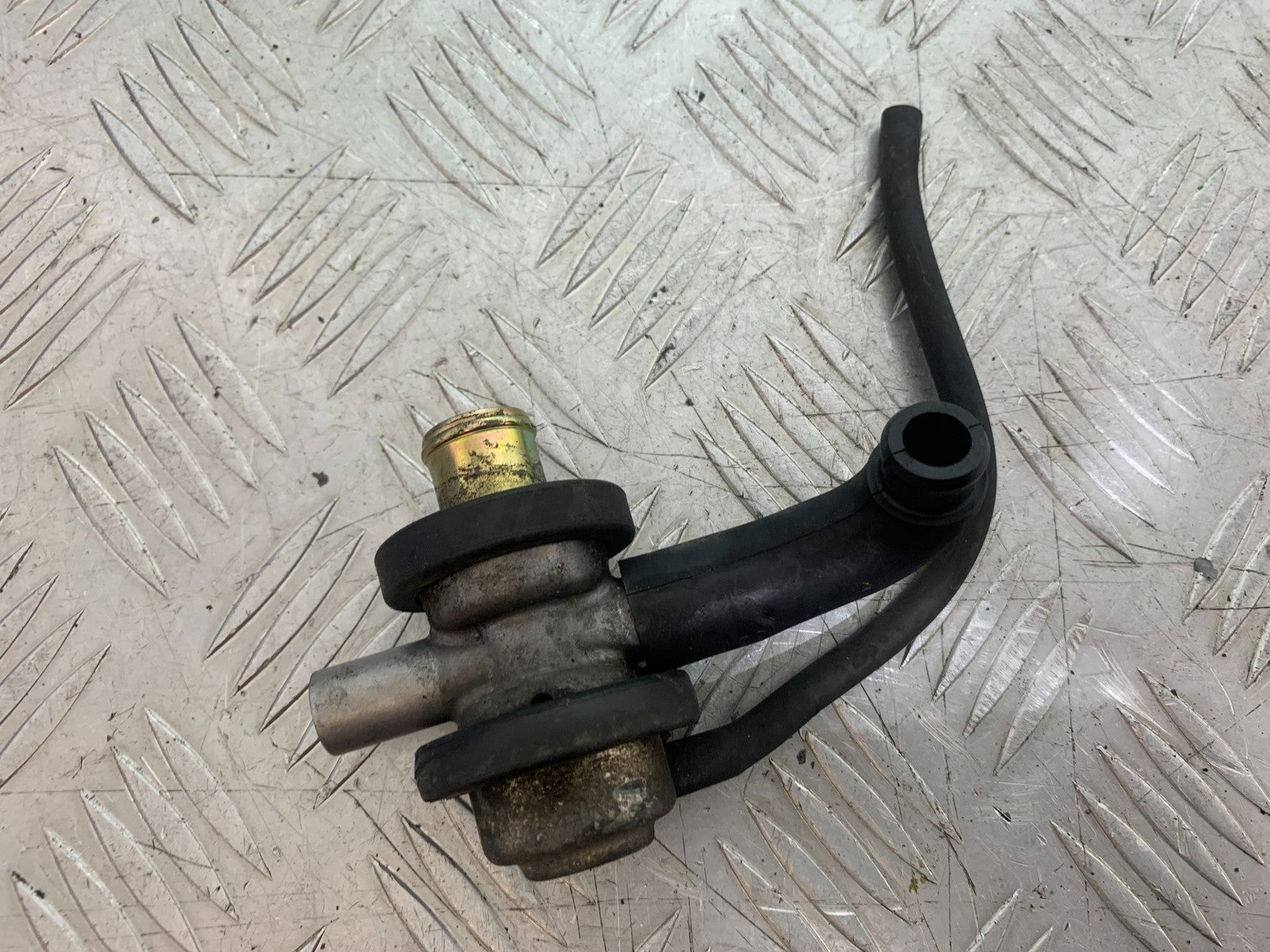 KAWASAKI ZX6R ZX6 F AIR VALVE  YEAR 1995-1997 (CMB1169)