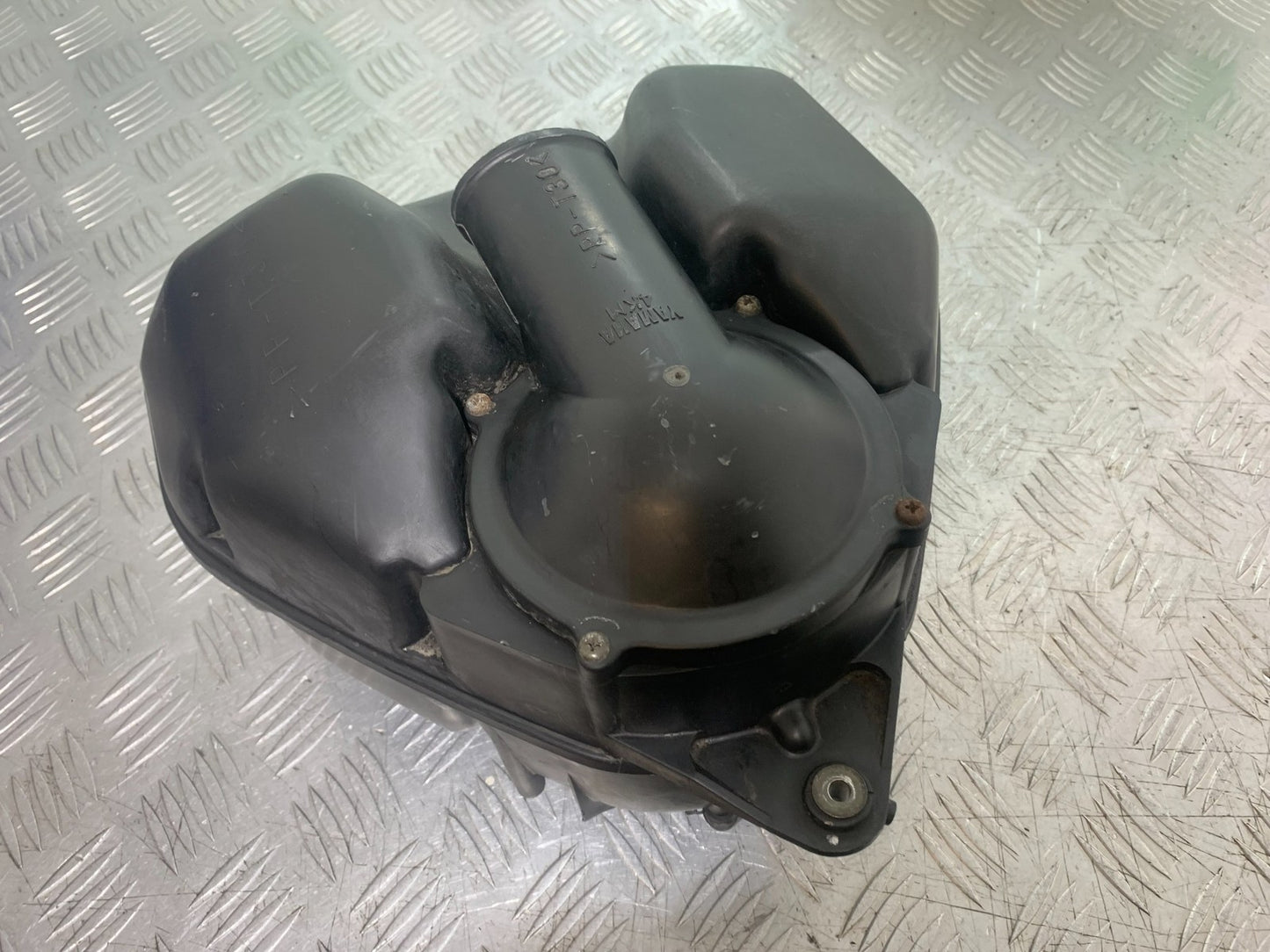 YAMAHA XJ900 XJ 900 DIVERSION AIRBOX YEAR 1994-2002(CMB1292)