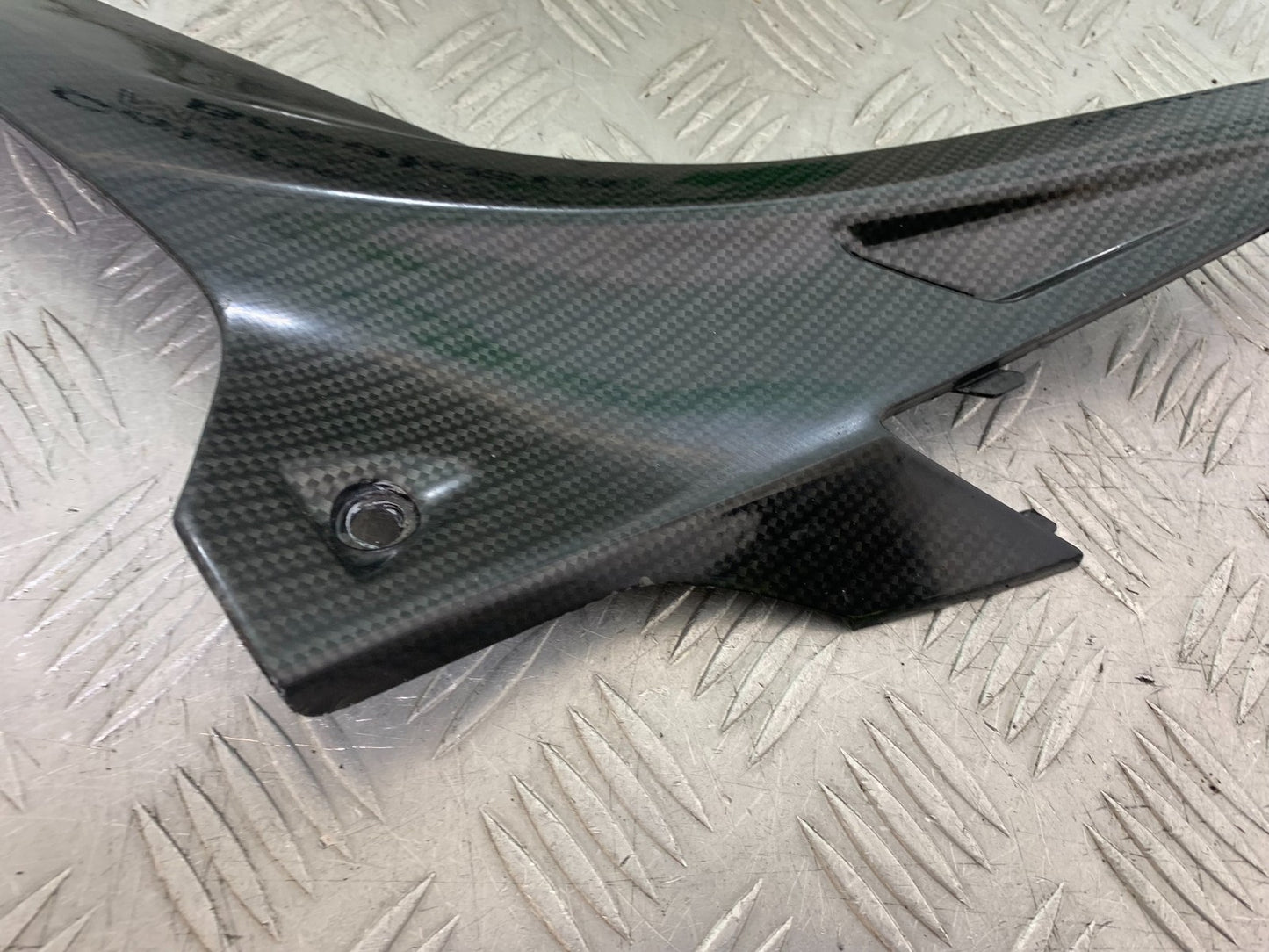APRILIA TUONO 1000 V4R LEFT SEAT PANEL YEAR 2011-13  (CMB1316)