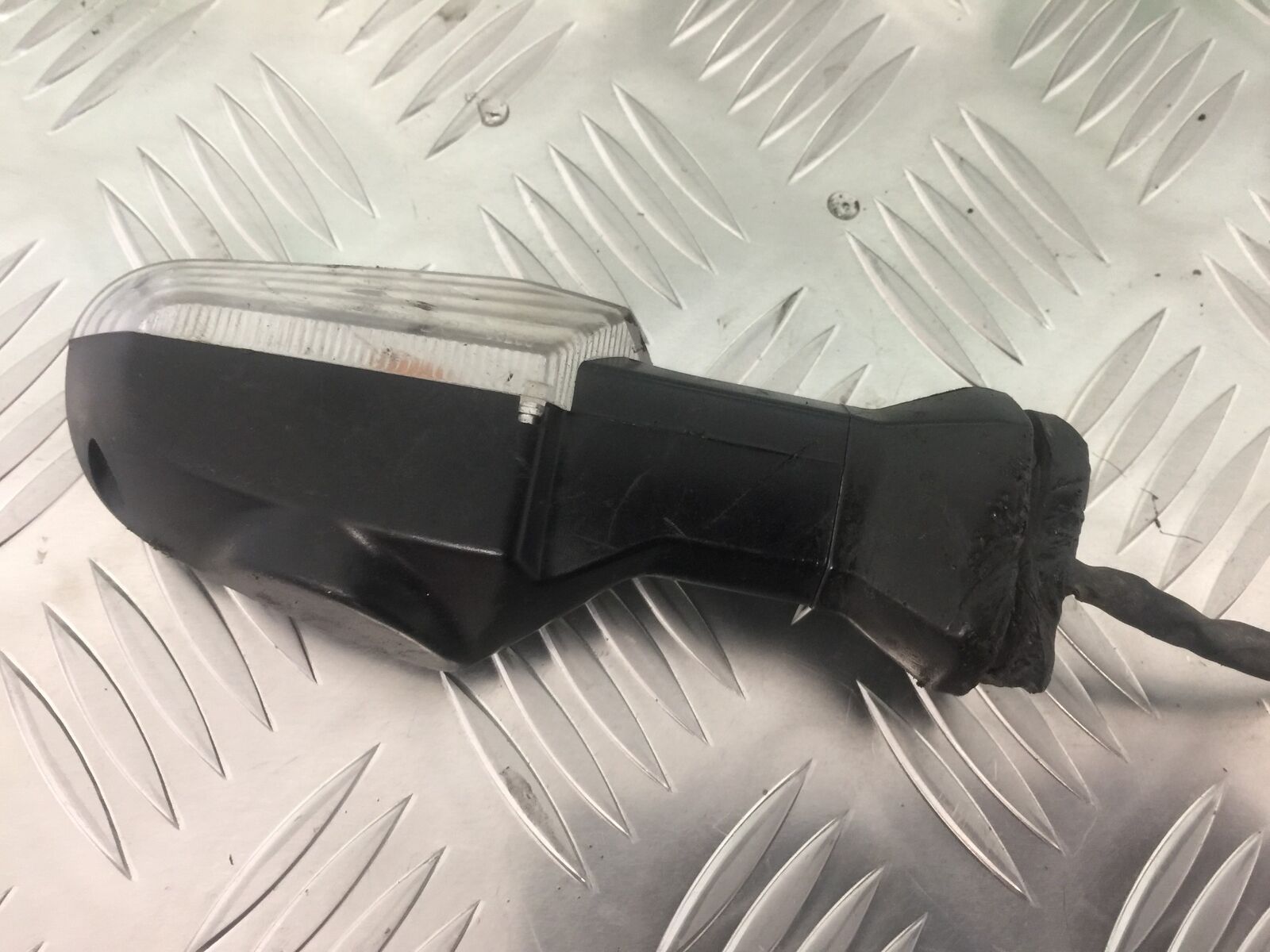 KAWASAKI Z1000 SX LEFT REAR INDICATOR   YEAR 2011-13 (STOCK 911)