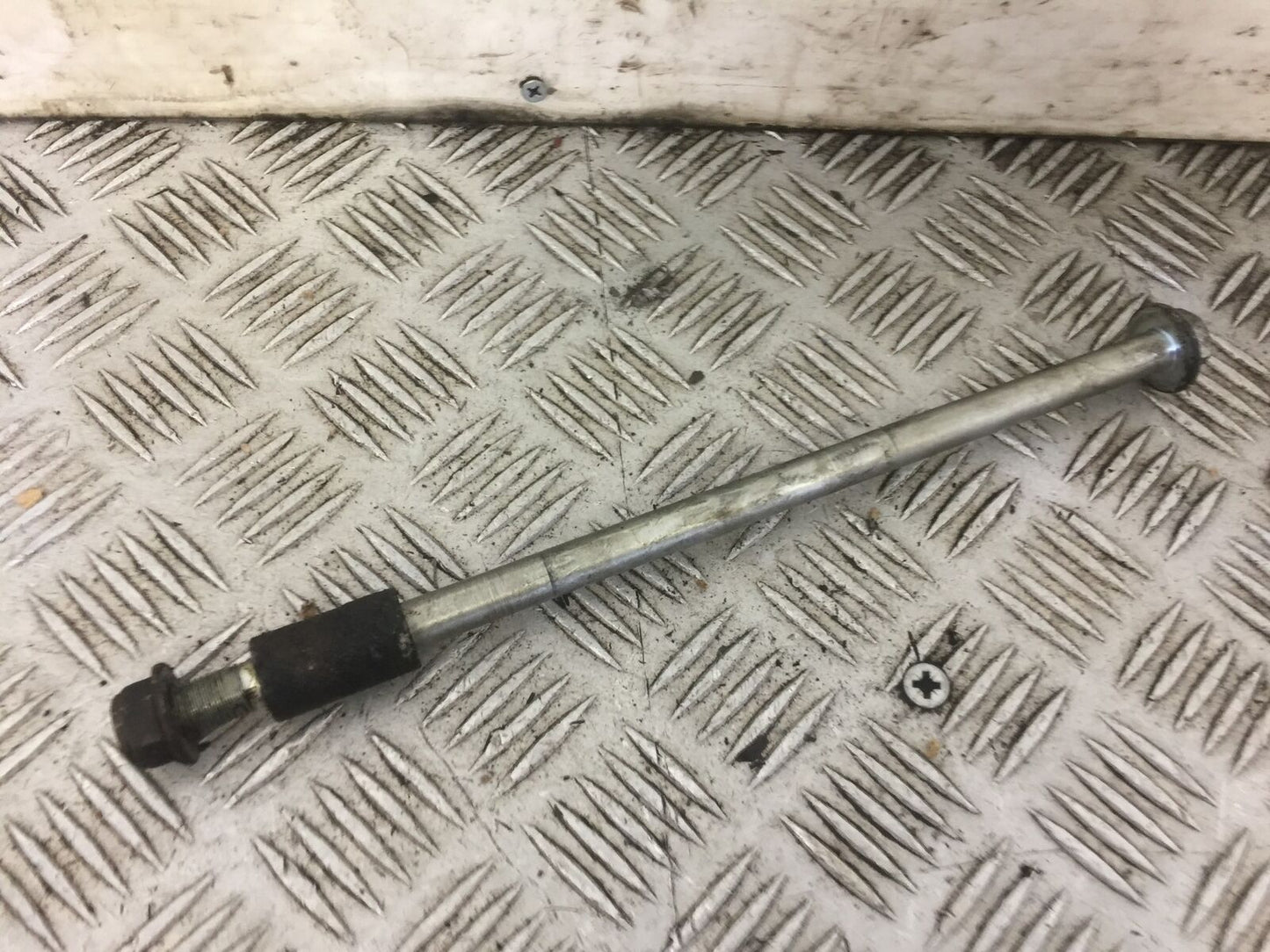 NECO ALEX ONE 125 FRONT WHEEL SPIDNLE  YEAR 2017 (STOCK 602)