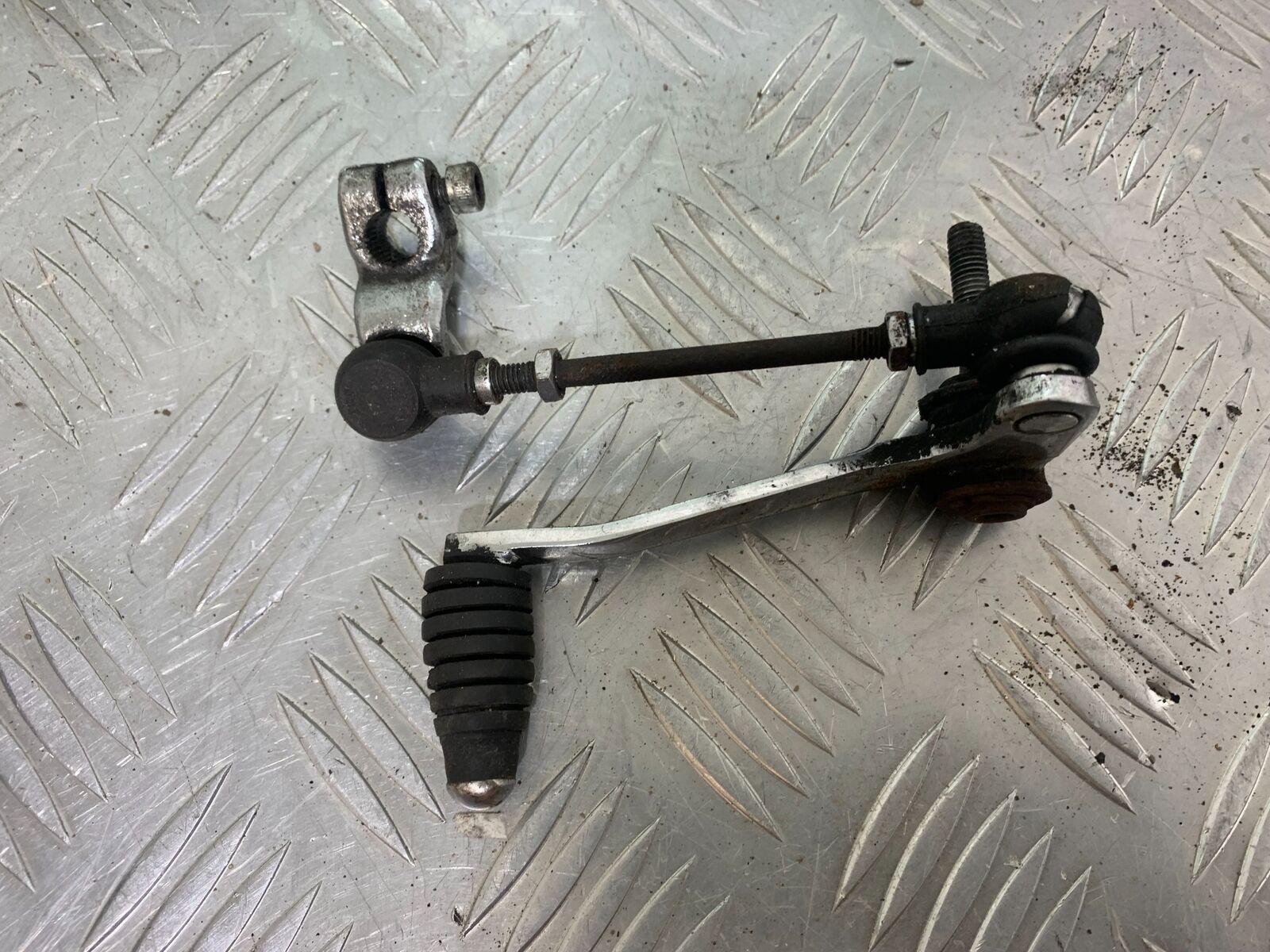YAMAHA FJ1100 FJ 1100 GEAR LEVER  YEAR 1984-85 (CMB1101)