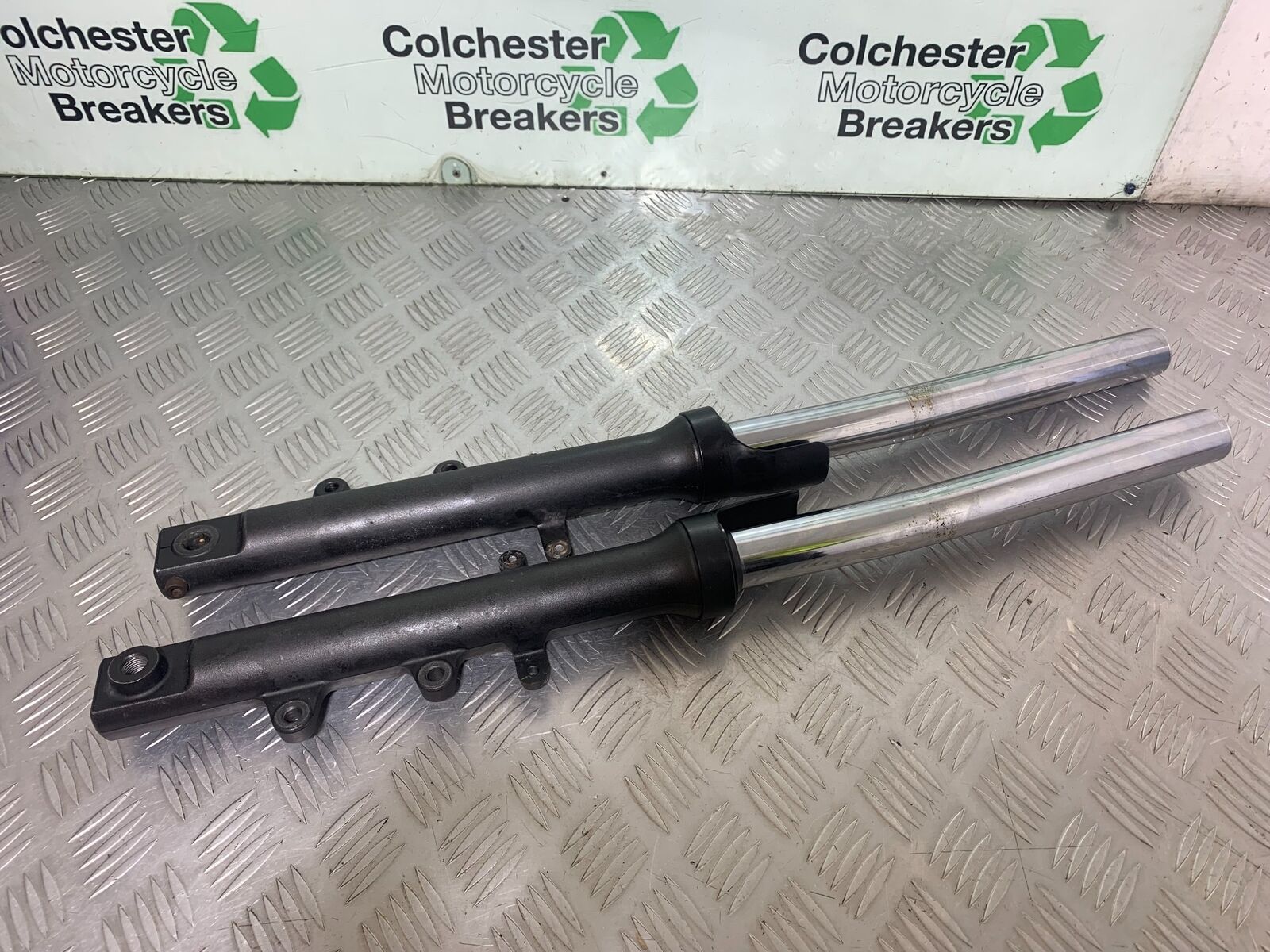 YAMAHA XJ6 XJ6-S FORKS (BENT)  YEAR 2009-2015  (CMB1070)