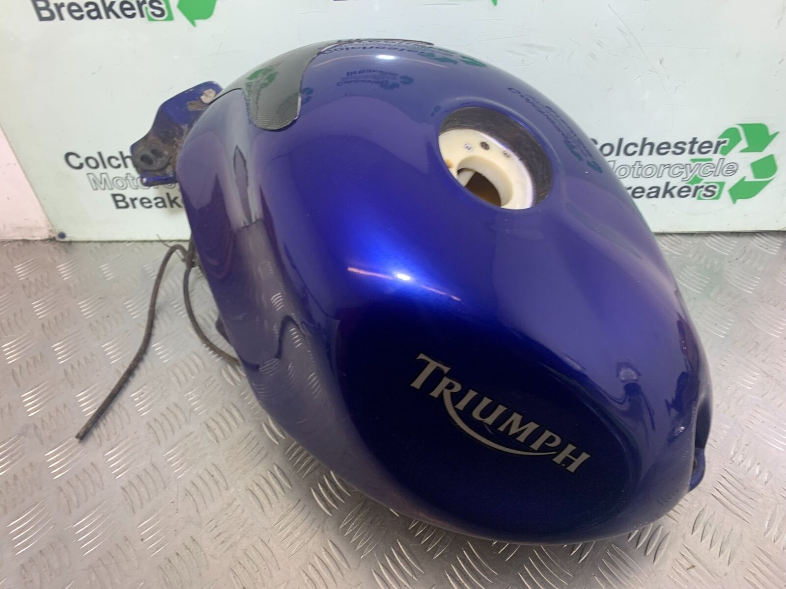 TRIUMPH 955i SPRINT ST PETROL TANK   YEAR 1999-2004 (CMB1124)