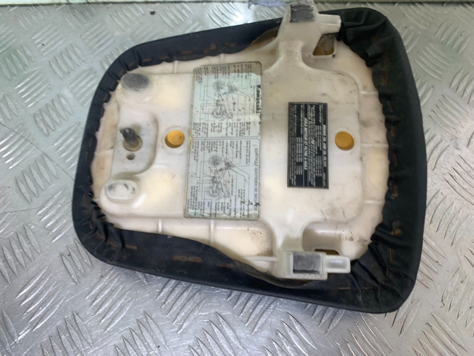 KAWASAKI ZX6R ZX6 J REAR SEAT YEAR 2000 (CMB1129)