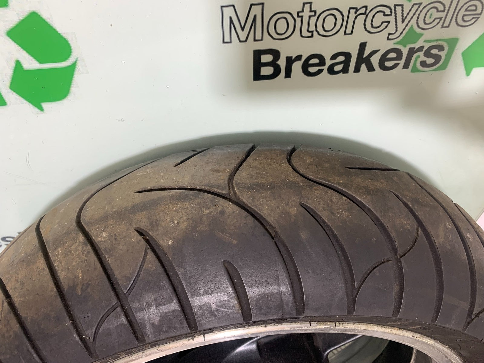 KAWASAKI ZZR1100 D REAR WHEEL  YEAR 1993-2001 (CMB1289)
