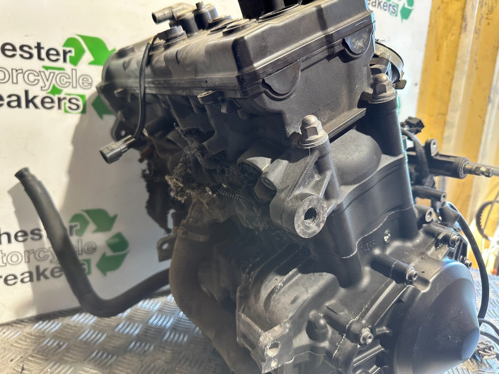 YAMAHA YZF R114 B BIG BANG ENGINE 2009-14 (CMB1175)