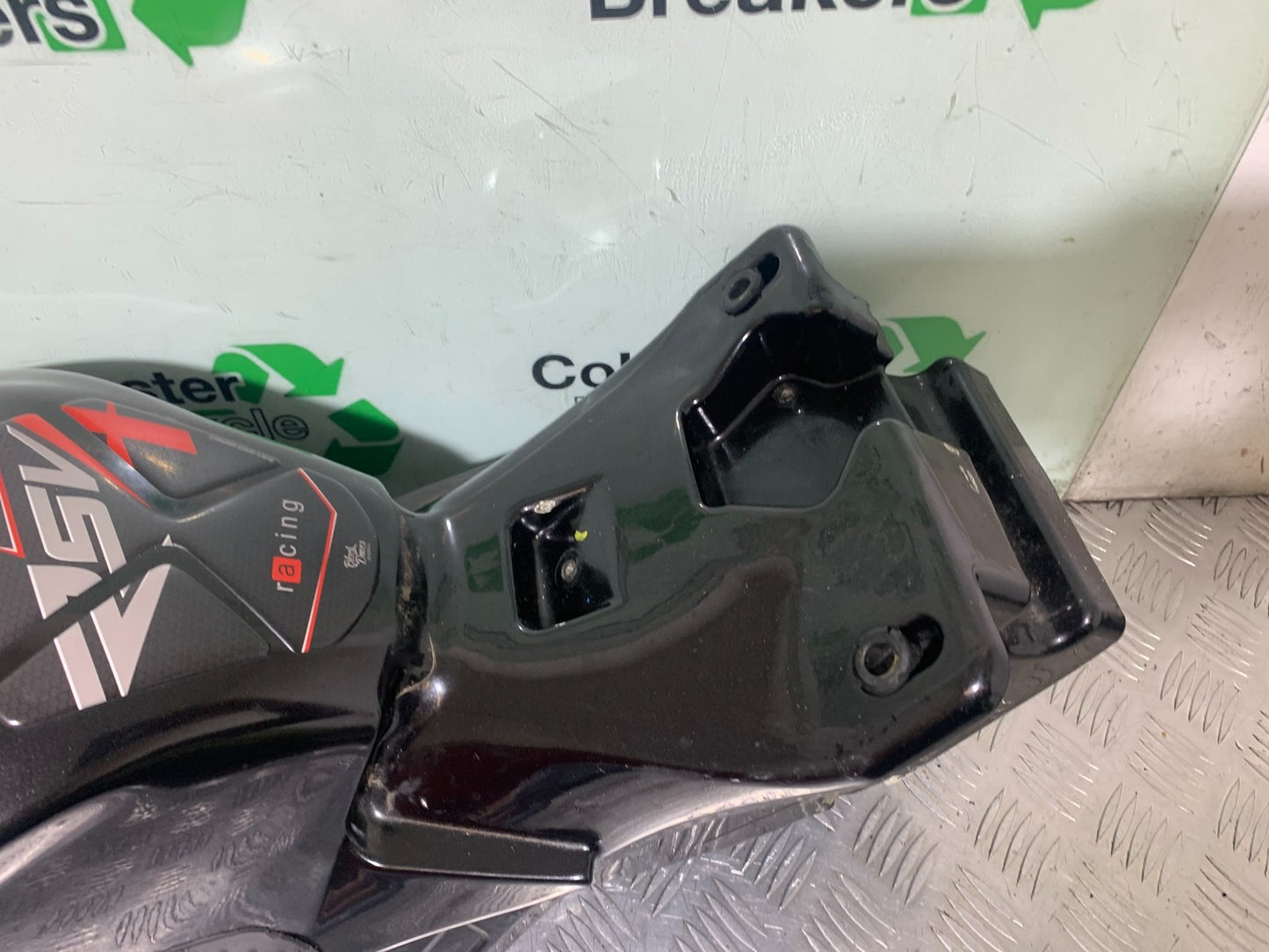 APRILIA RSV4 FACTORY PETROL TANK   YEAR 2009-2012(CMB1224)