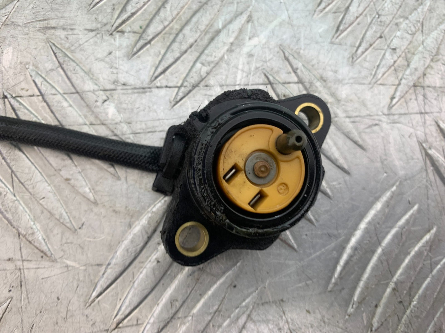 TRIUMPH 675 STREET TRIPLE R NEUTRAL SWITCH YEAR 2012 (CMB1221)
