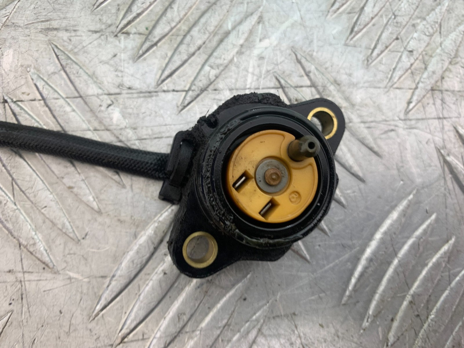TRIUMPH 675 STREET TRIPLE R NEUTRAL SWITCH YEAR 2012 (CMB1221)