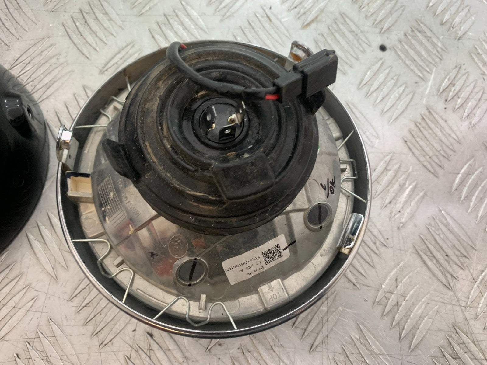 BSA 650 GOLD STAR HEADLIGHT AND BACKING   YEAR 2022-2025 (CMB1262)