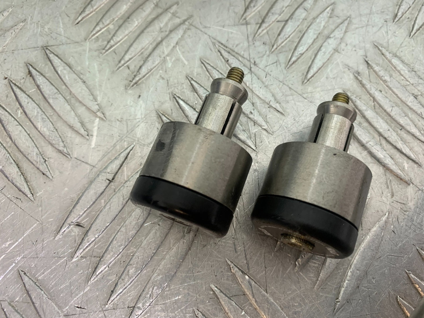 SUZUKI SV1000 SV 1000 S CRASH PROTECTORS AND BOBBINS  YEAR 2003-2007 (CMB1293)
