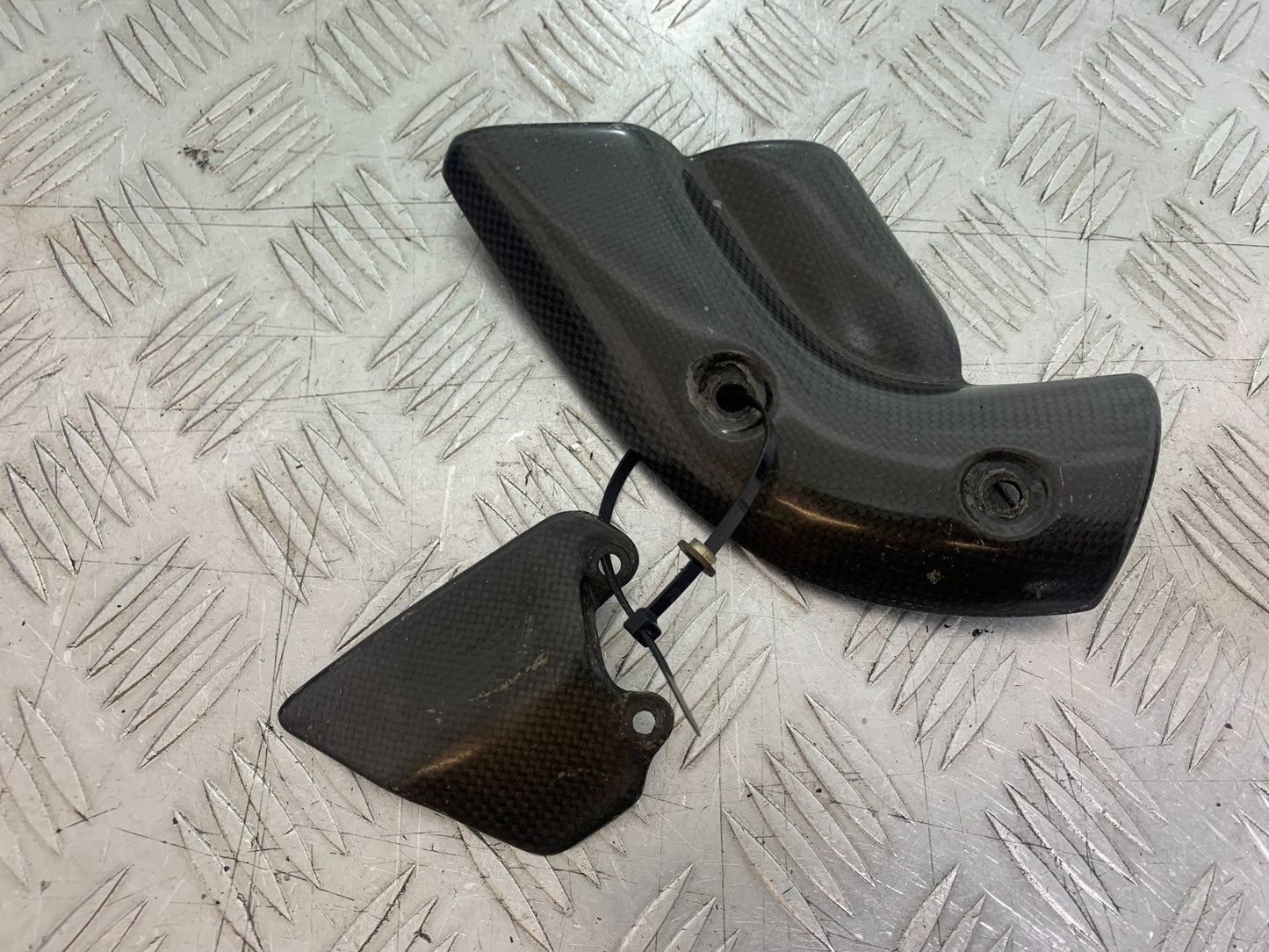 DUCATI 996 SPS 748 916 998 CARBON EXHAUST SHIELDS    1999-2000 (CMB1209)