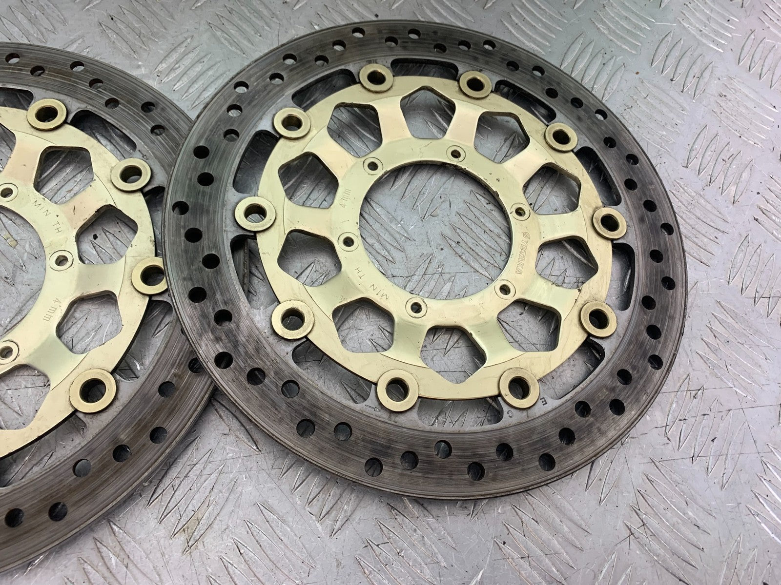 HONDA CBR1000 rr FIREBLADE FRONT BRAKE DISCS  YEAR 2006 (CMB1220)