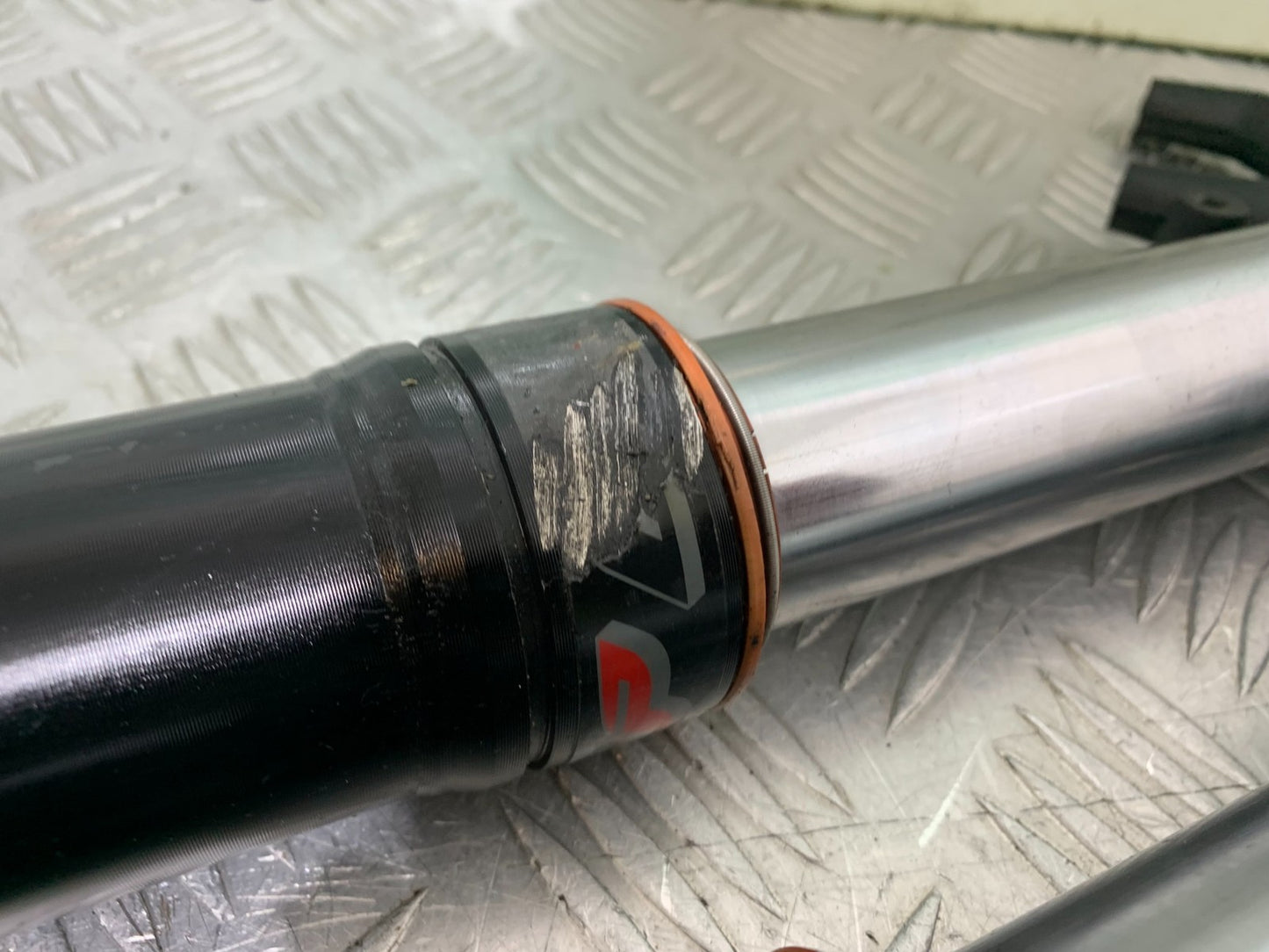 KTM DUKE 125 FORKS YEAR 2017-2022 (CMB1274)