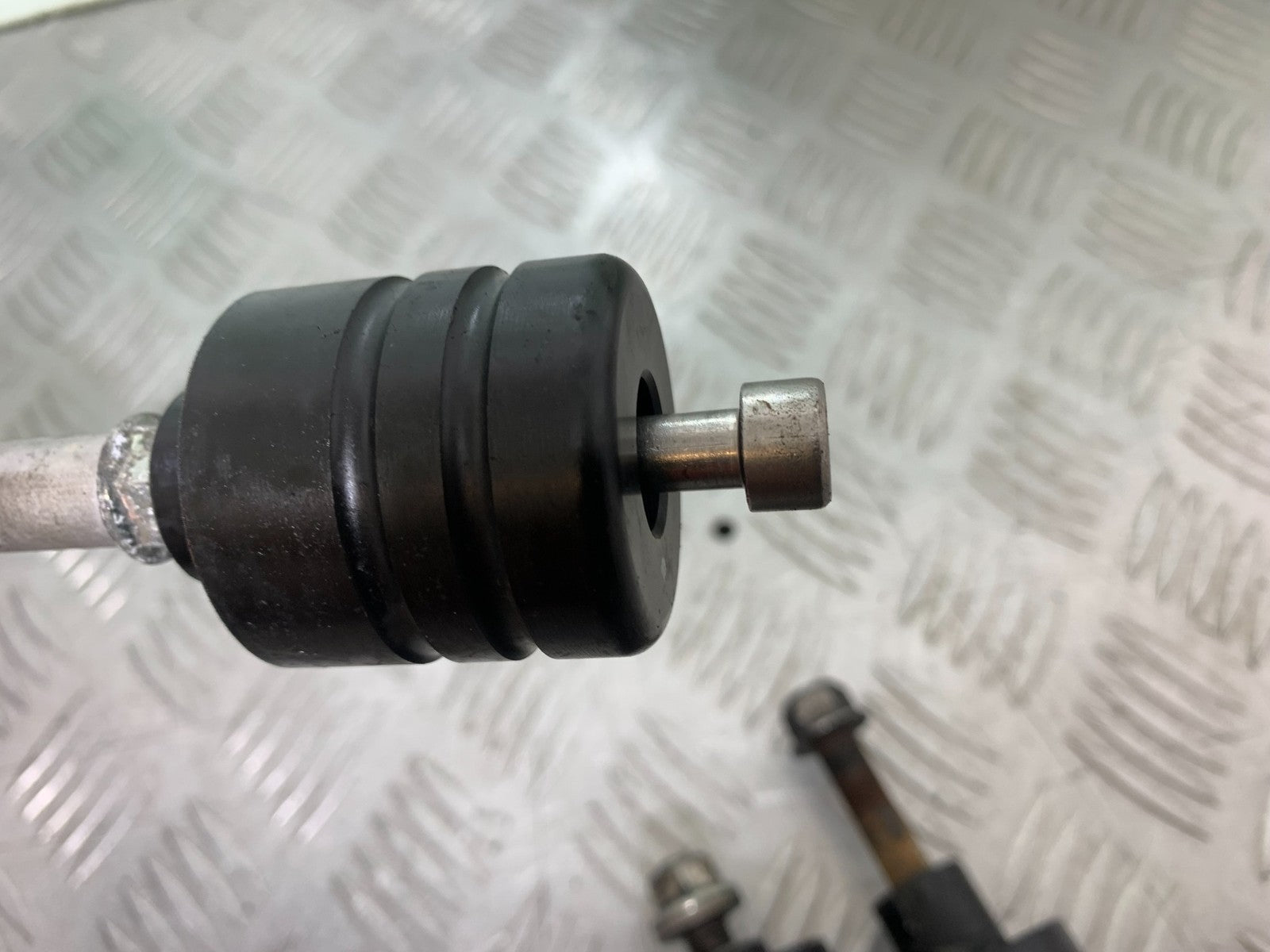 TRIUMPH SPEED TRIPLE R 1050 CRASH PROTECTORS   2009 (CMB1183)