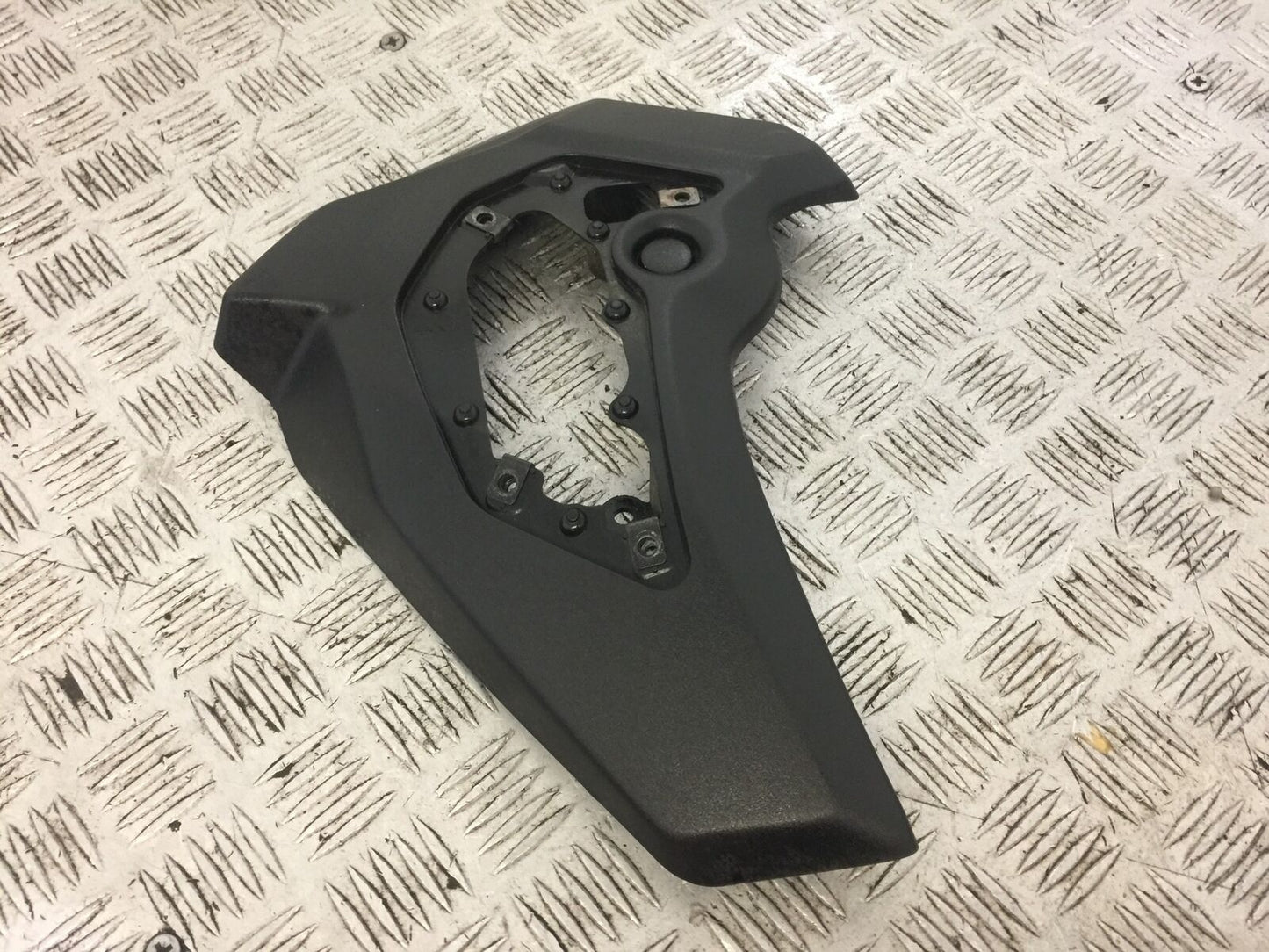 KAWASAKI VN 650 VULCAN FRAME INFILL PANEL   YEAR 2017-2021 (STOCK 705)