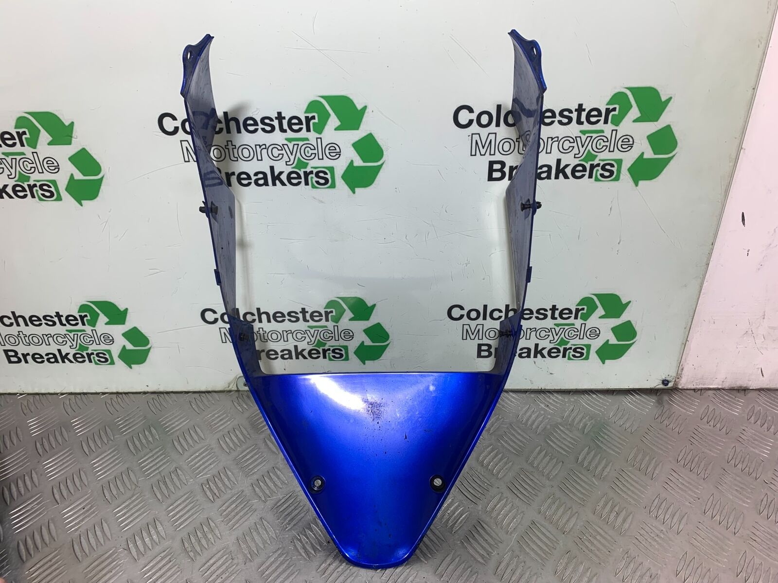 HONDA CBR1100 BLACKBIRD FAIRING V-PIECE  YEAR 1999-2005 (CMB1103)