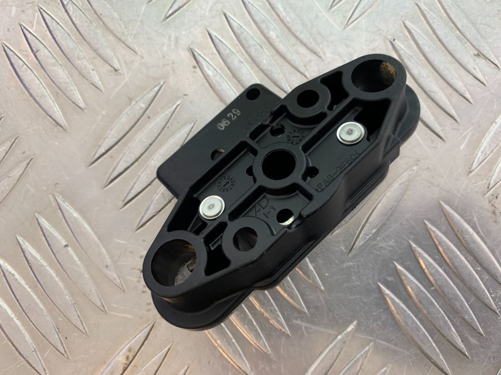 SUZUKI GSX1250 GSX 1250 SEAT CATCH  YEAR 2013-2016  (CMB1013)