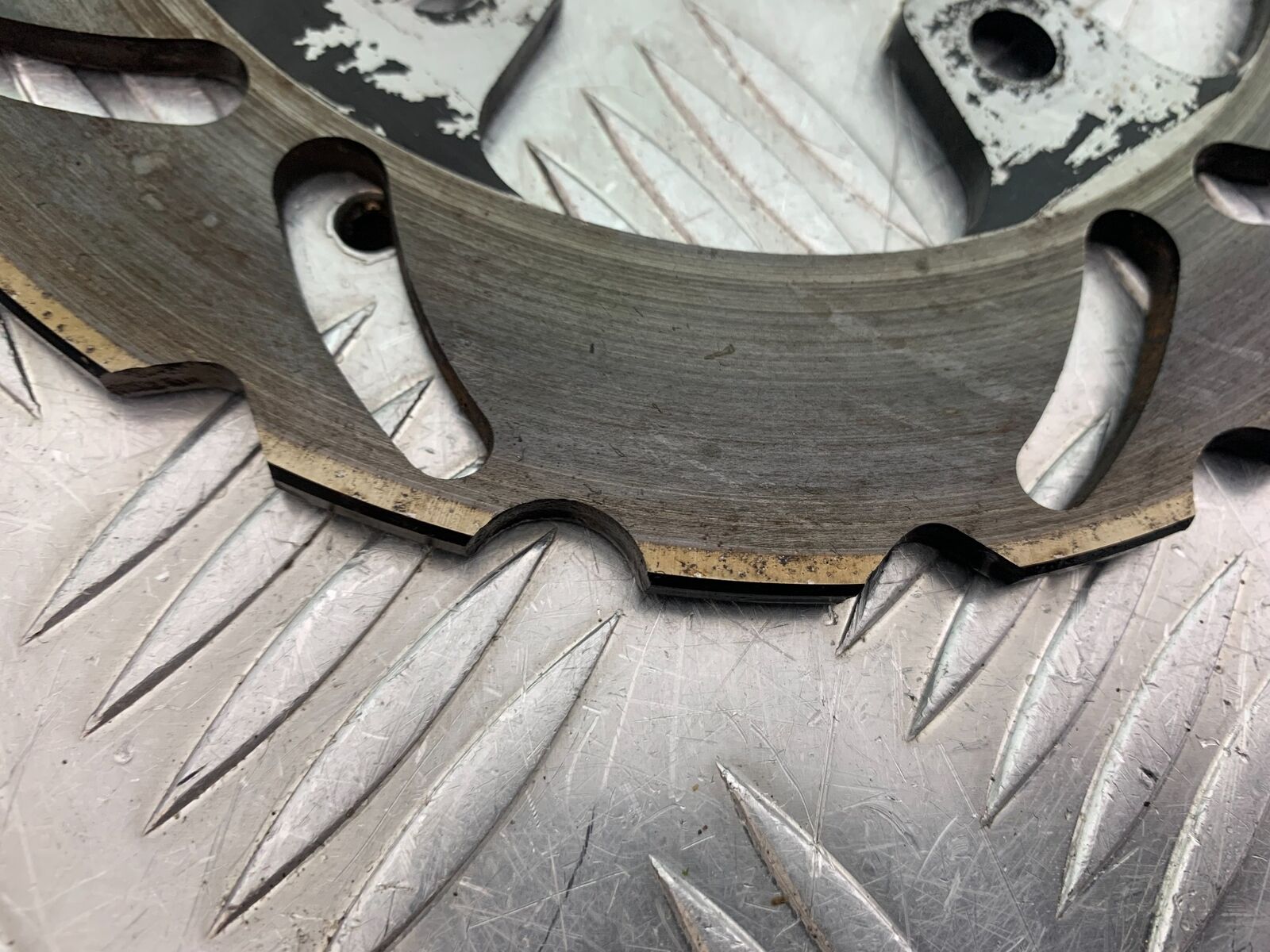 SUZUKI SV1000 SV 1000 K4 REAR BRAKE DISC  YEAR 2003-2007 (CMB1042)