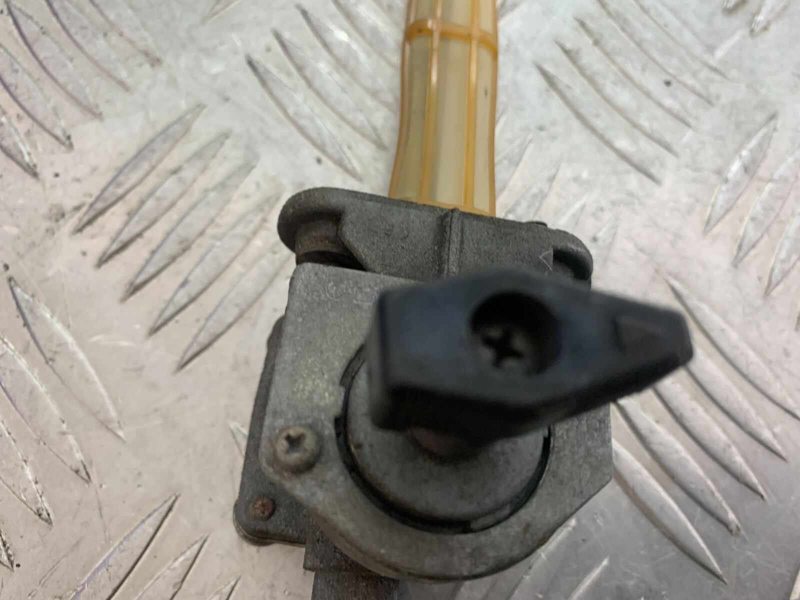 YAMAHA XJR1300 XJR 1300 PETROL TAP   YEAR  1999-2003 (CMB1119)