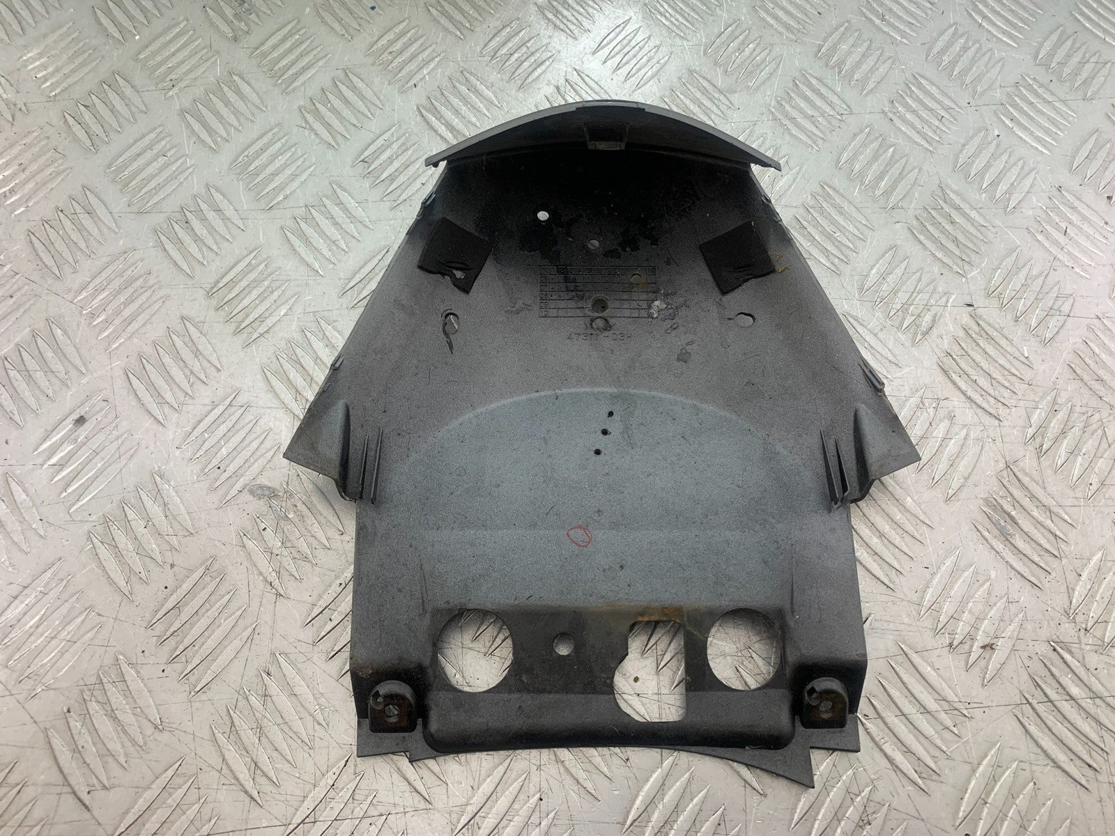 SUZUKI AN 200 UH 200 TAIL PIECE JOINER YEAR 2007-2009 (CMB1256)