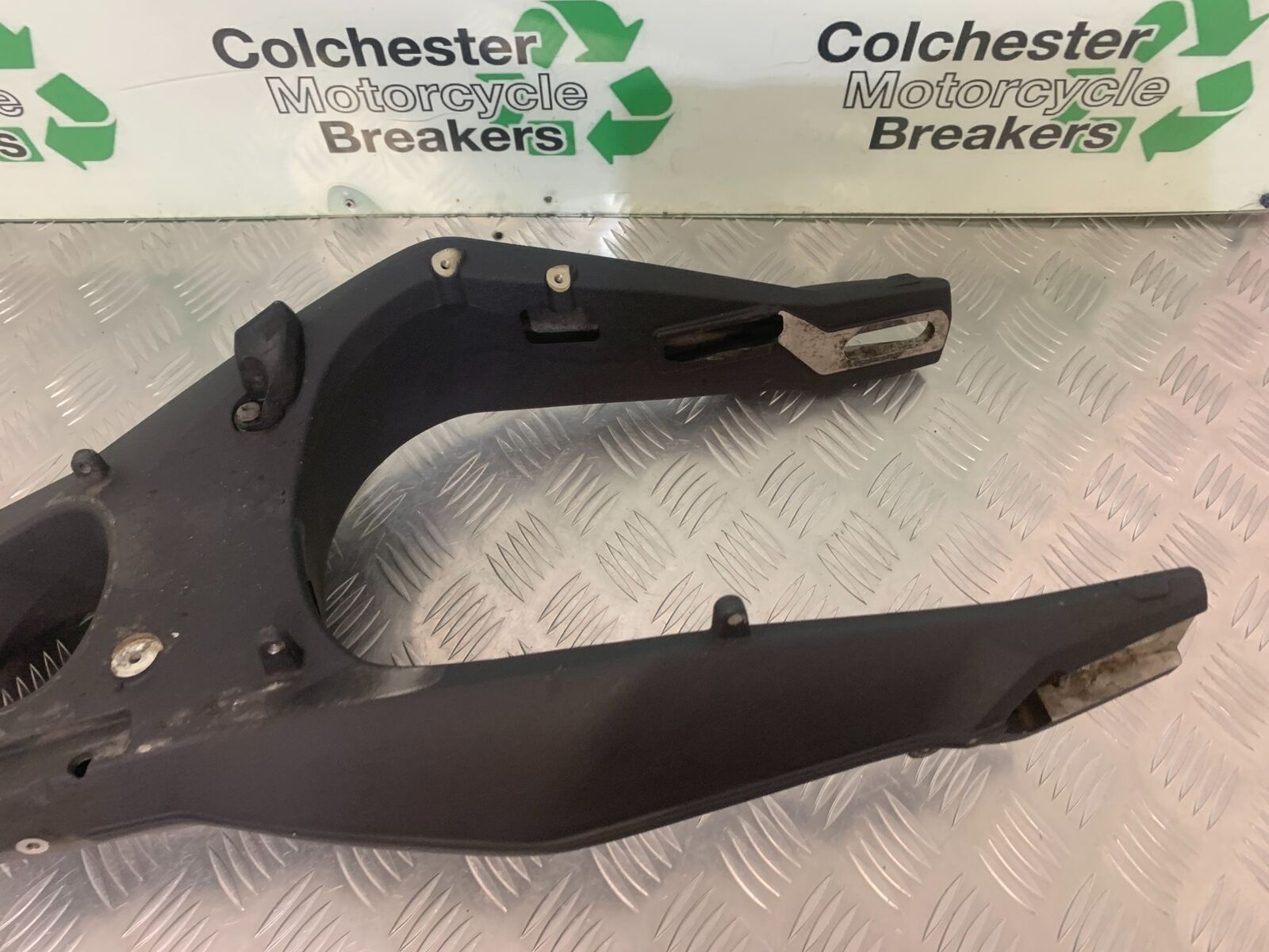 TRIUMPH 675 STREET TRIPLE RX SWINGARM  YEAR 2015-2017  (STOCK 971)