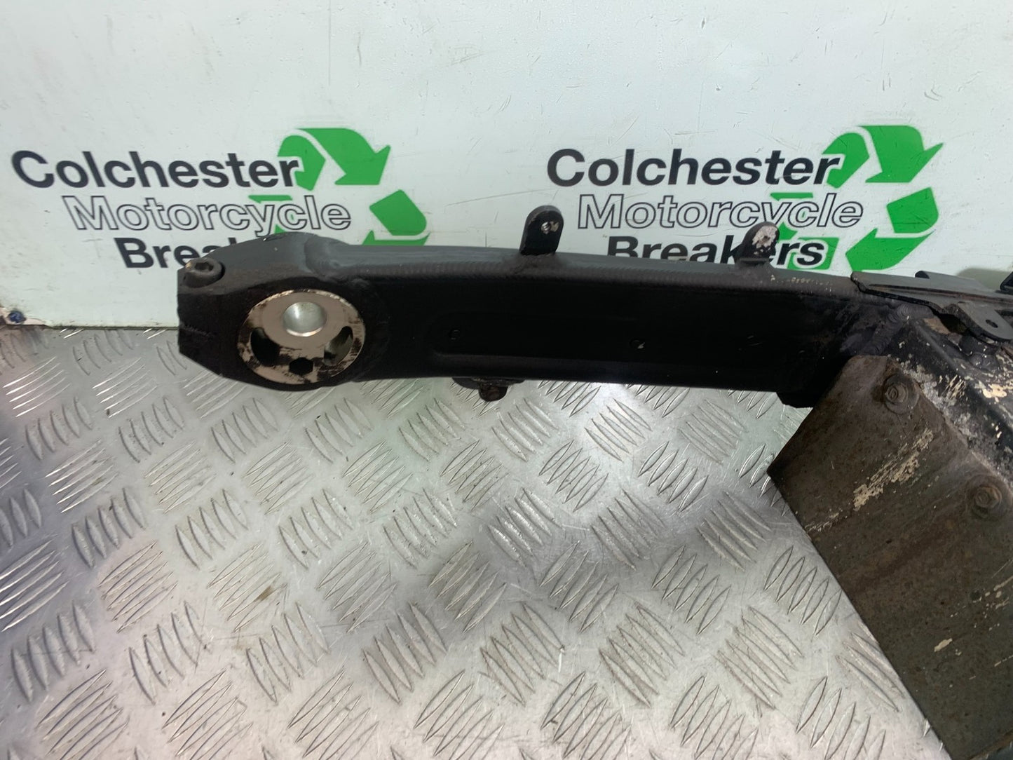 KAWASAKI Z1000 SX SWINGARM  YEAR 2014-16 (CMB1264)