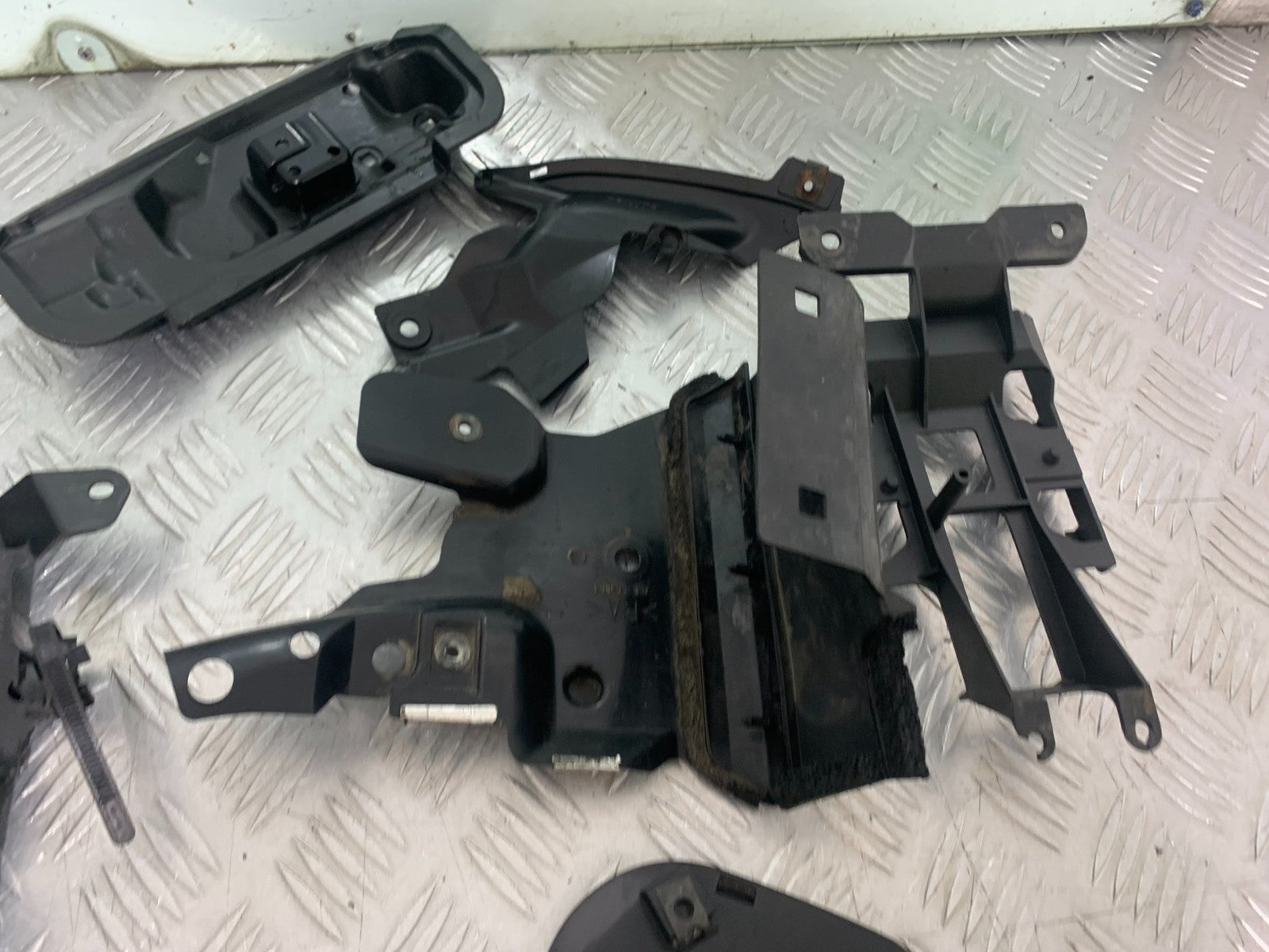 YAMAHA YZF R1 4C8 INFILL PANELS   YEAR 2007-2008 (CMB1237)