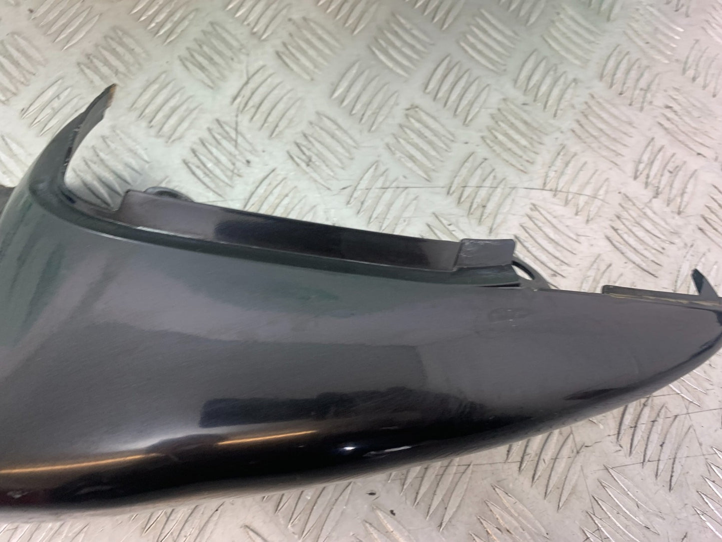 SUZUKI SV650 SV 650 mk1 LEFT SEAT PANEL YEAR 1999-2002 (CMB1208)