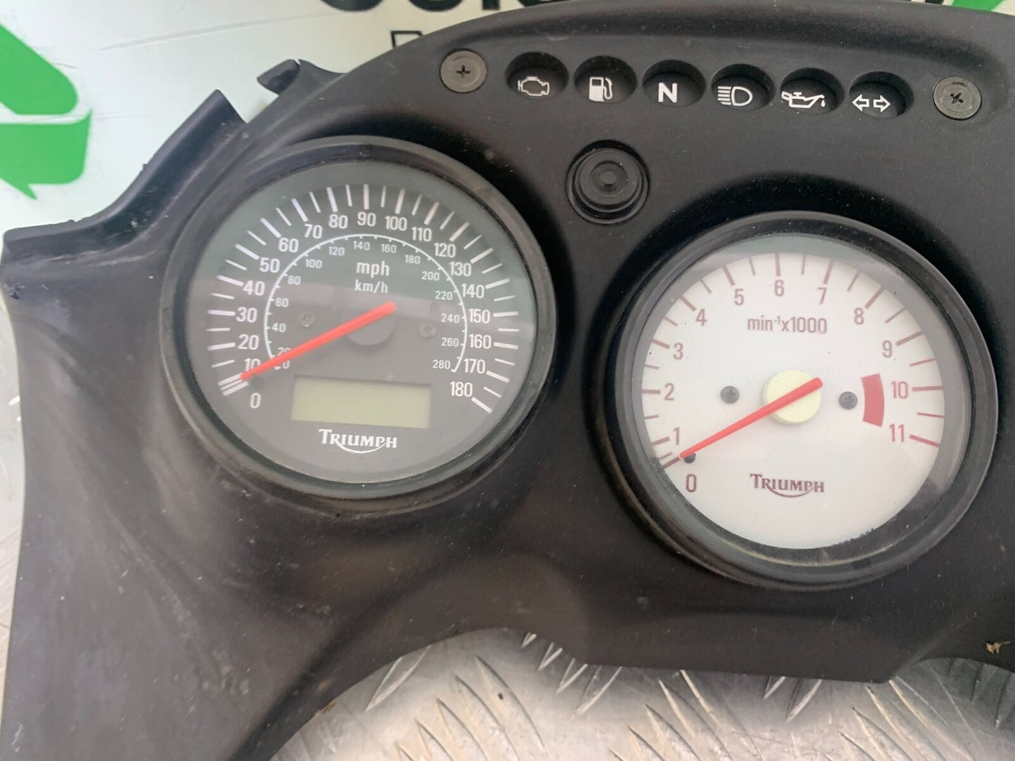 TRIUMPH 955i SPRINT ST CLOCKS SPEEDO DASH   YEAR 1999-2004 (CMB1124)