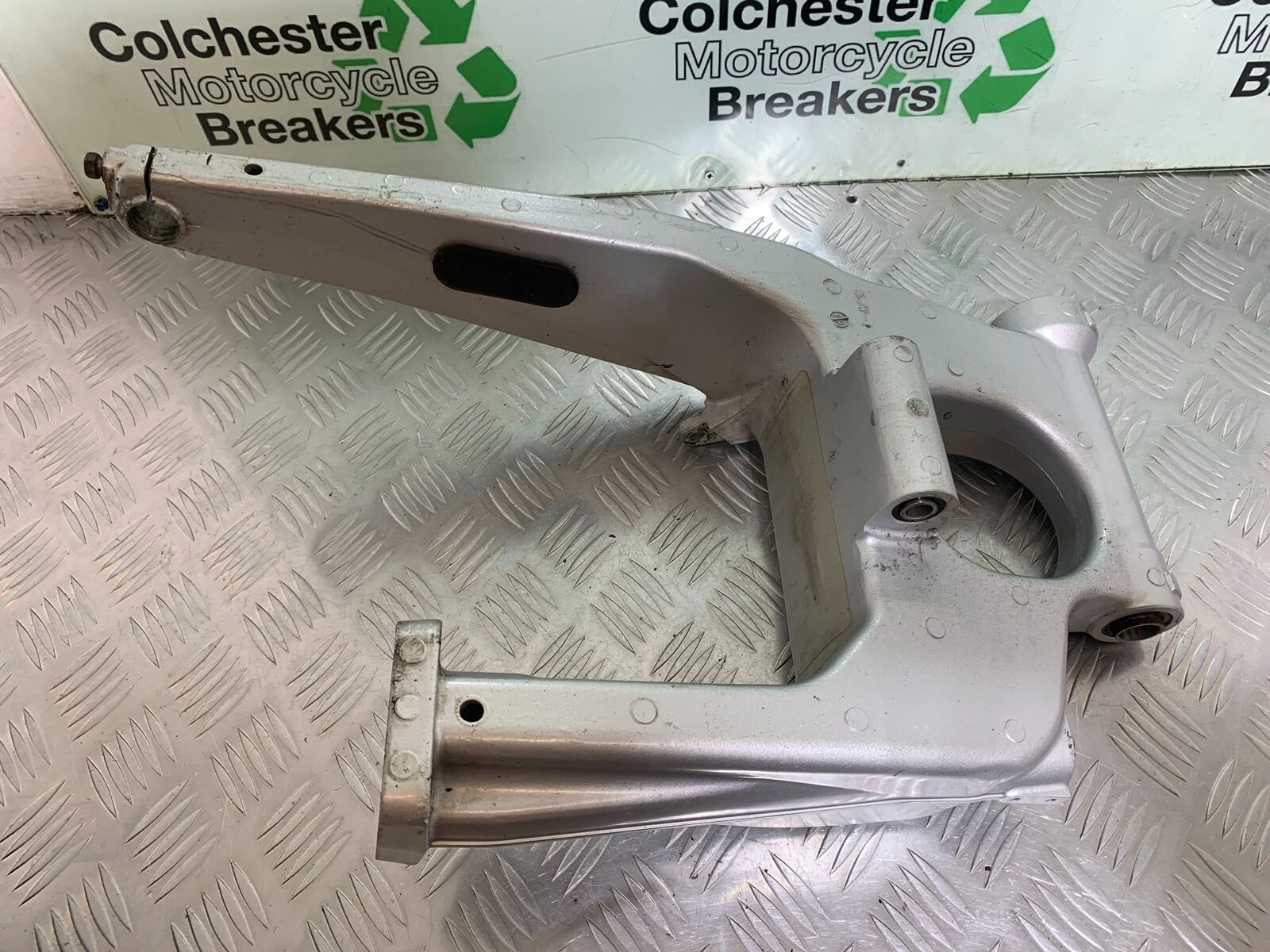 YAMAHA FJR1300 FJR 1300 SWINGARM YEAR 2001-05 (CMB1005)