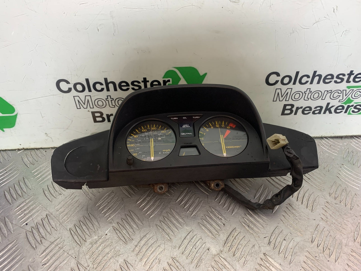 HONDA VF500 VF 500 CLOCKS SPEEDO DASH  YEAR 1985-1987