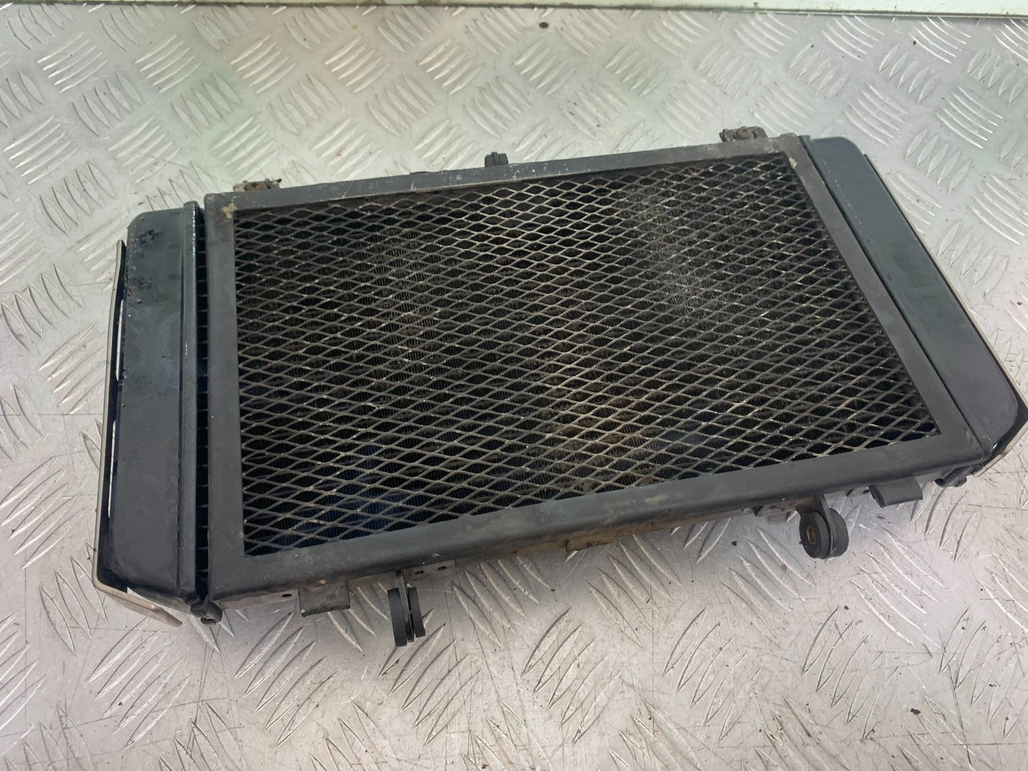 KAWASAKI Z750 Z 750 RADIATOR YEAR 2004-2006  (CMB1234)