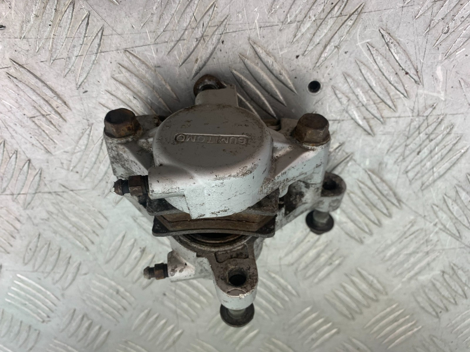 YAMAHA YZF1000 THUNDERACE REAR BRAKE CALIPER YEAR 1997-2000 (CMB1204)