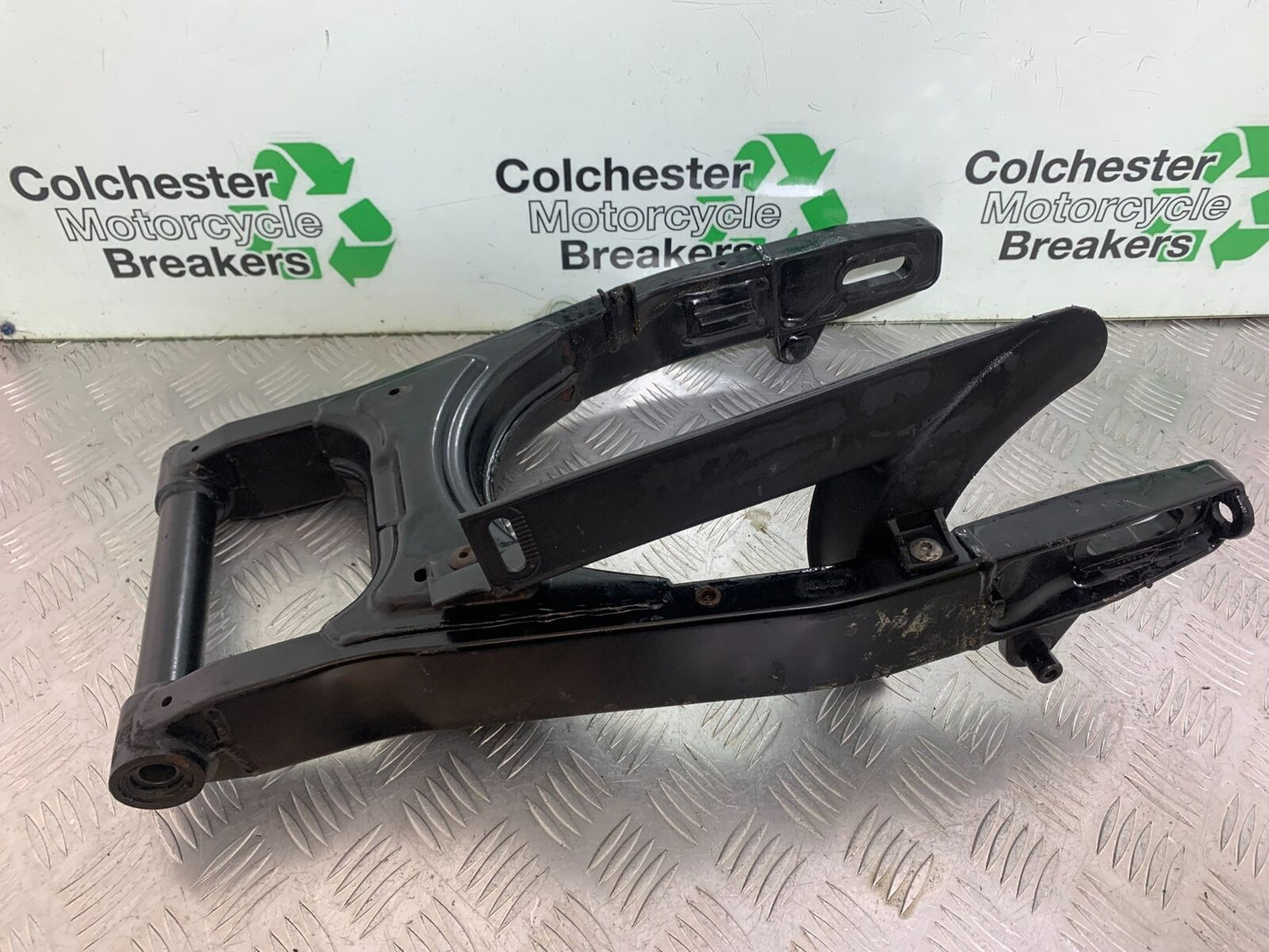 TRIUMPH THUNDERBIRD 1600 SWINGARM   YEAR 2011 (CMB1107)