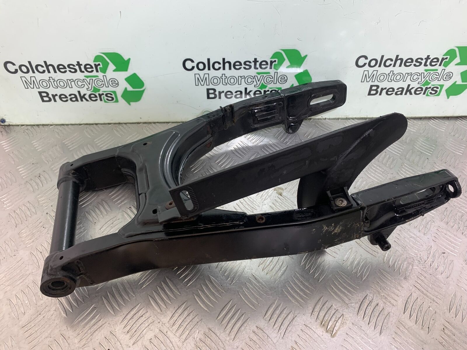 TRIUMPH THUNDERBIRD 1600 SWINGARM   YEAR 2011 (CMB1107)