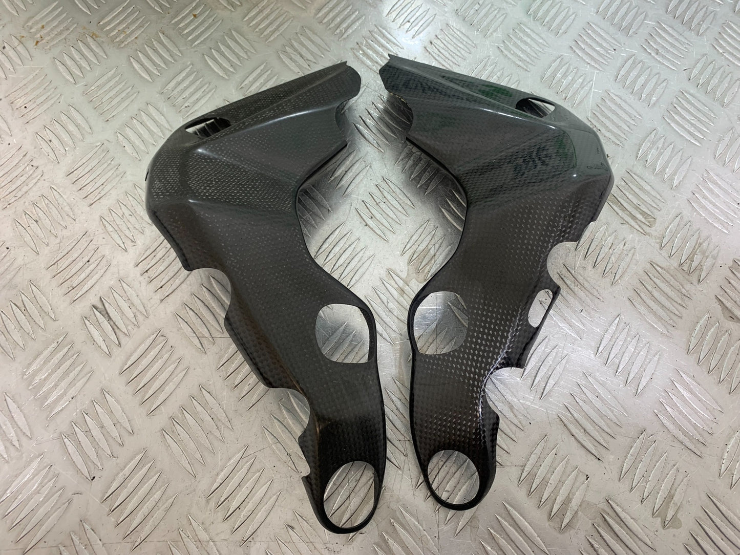 MV AGUSTA 800 F3 CARBON FRAME COVERS   YEAR 2013-2016 (CMB1152)