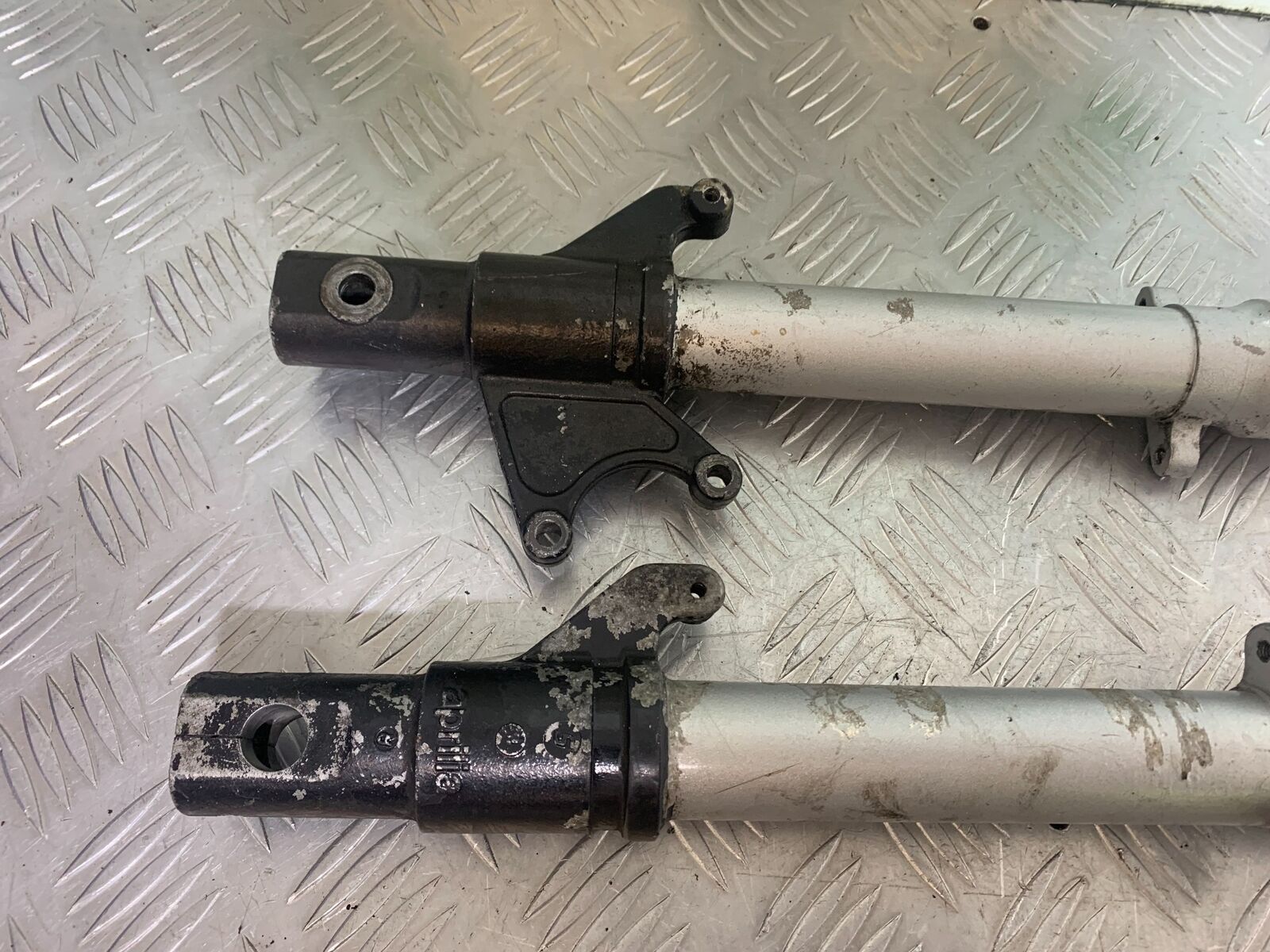 APRILIA RS50 RS 50 FORKS   YEAR 1996-1998 (CMB1132)
