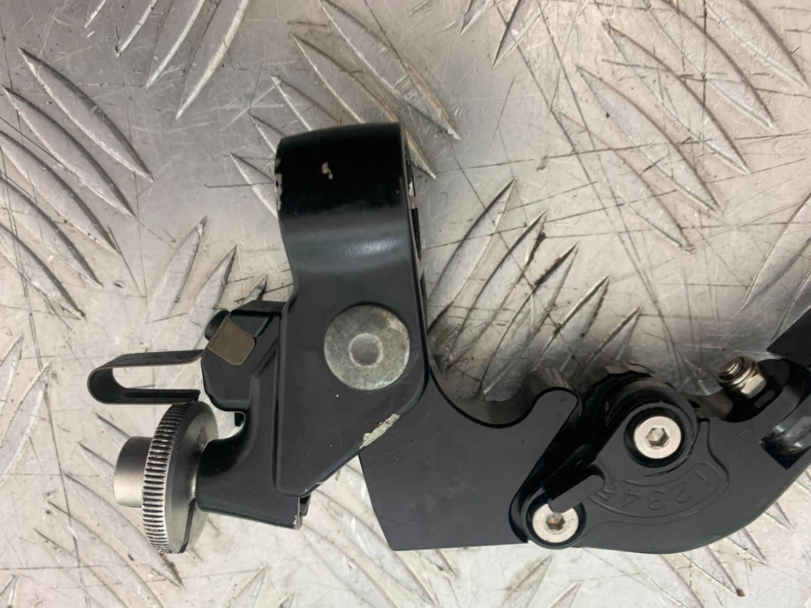 YAMAHA YZF R1 4C8 CLUTCH LEVER AND BRACKET YEAR 2007-2008 (CMB1237)
