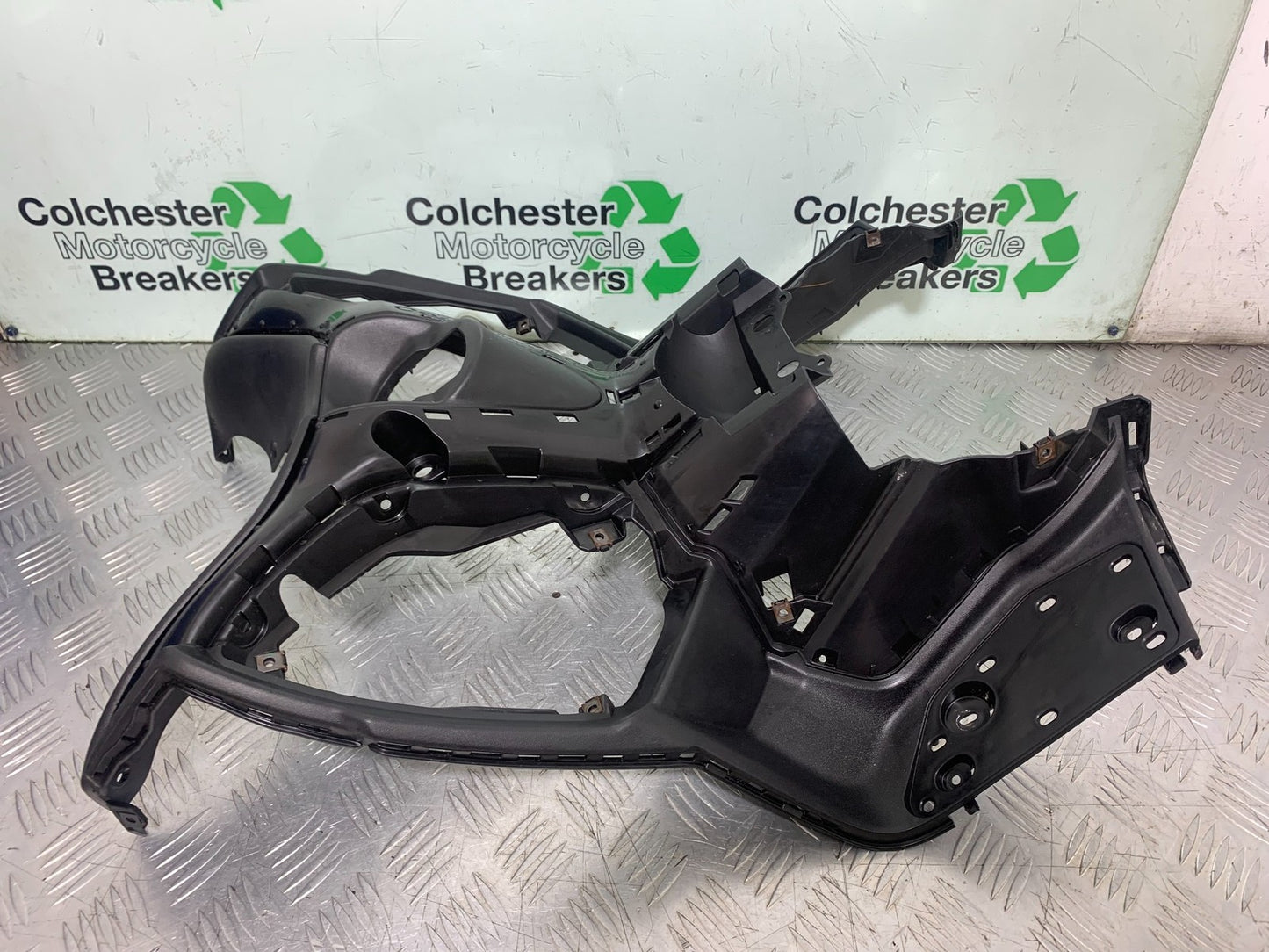 YAMAHA XMAX 300 INNER PANNEL YEAR 2017-2020 (CMB1218)